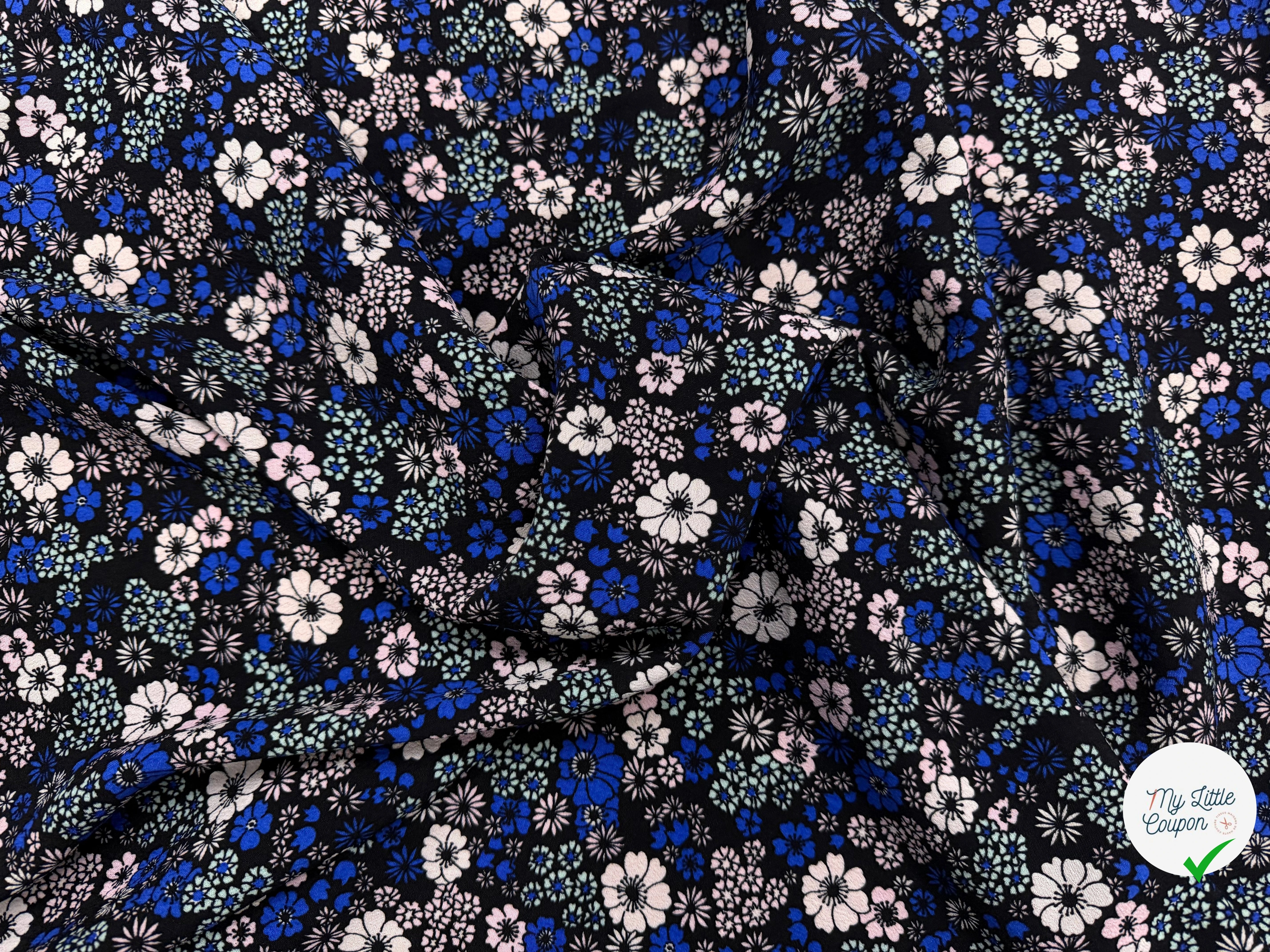 CREPE MAROCAIN 100% VISCSOE FLEURS FOND NOIR - My Little Coupon