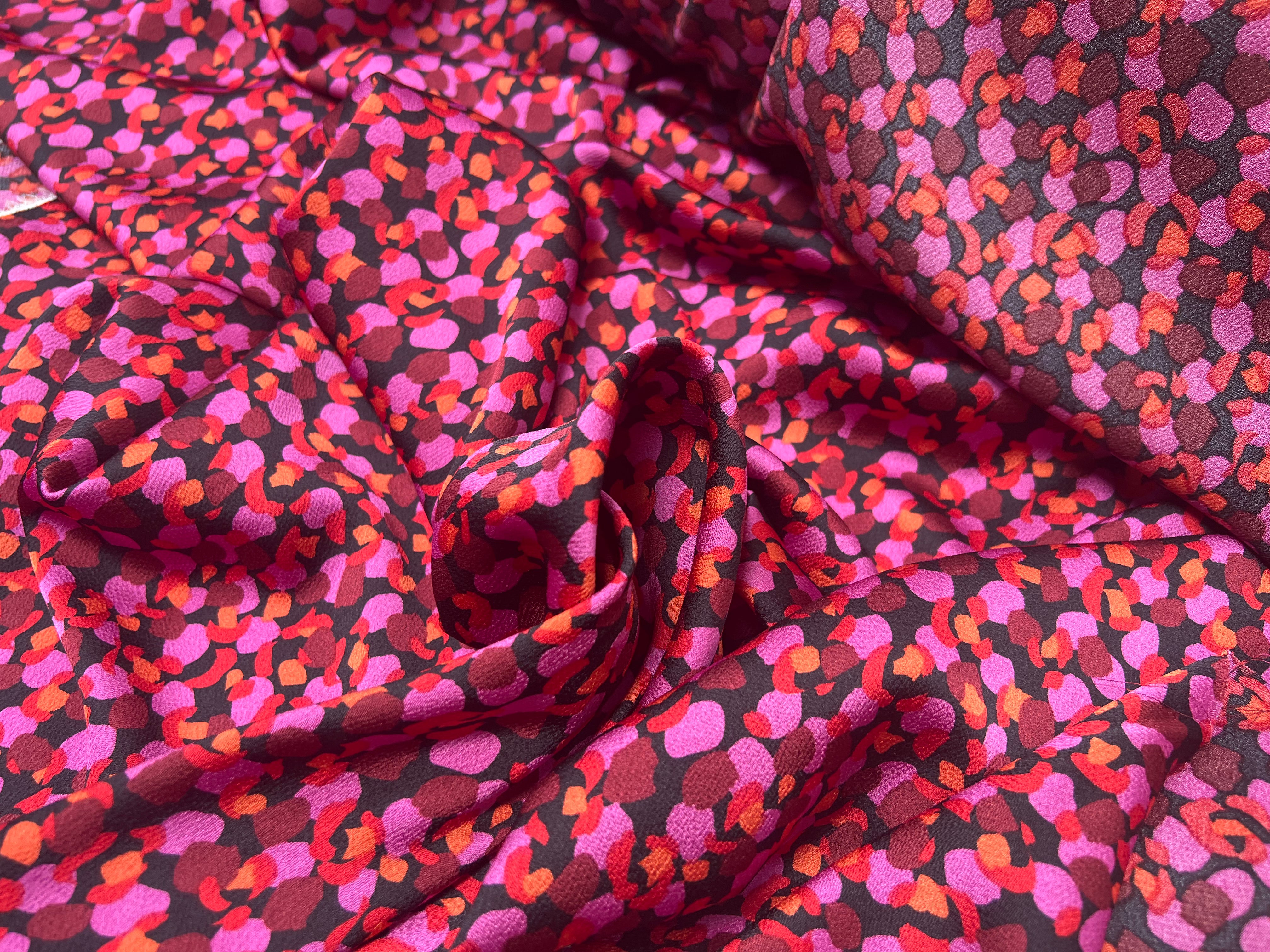 CRÊPE MAROCAIN SETAV MAGENTA MLC INTERN
