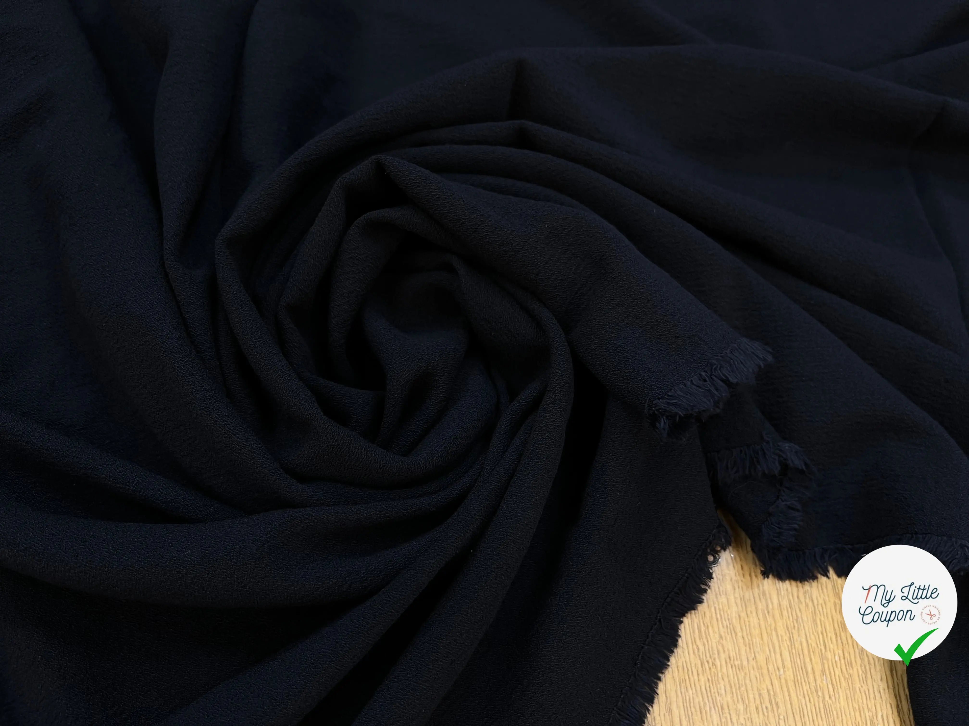 CREPE MAROCAIN VISCOSE UNI BLEU MARINE - My Little Coupon