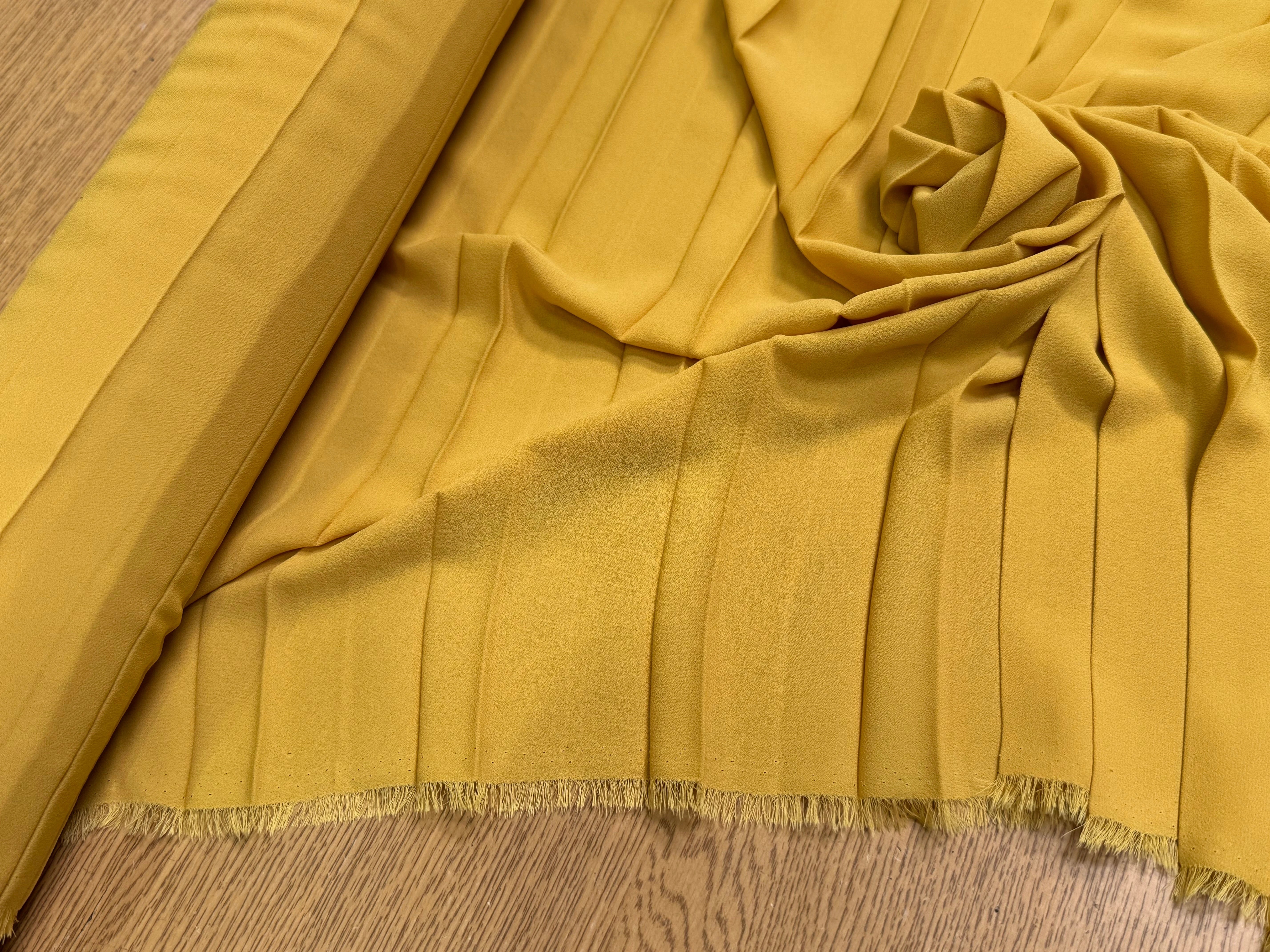 CREPE PLISSÉ FLUIDE JAUNE MOUTARD - My Little Coupon