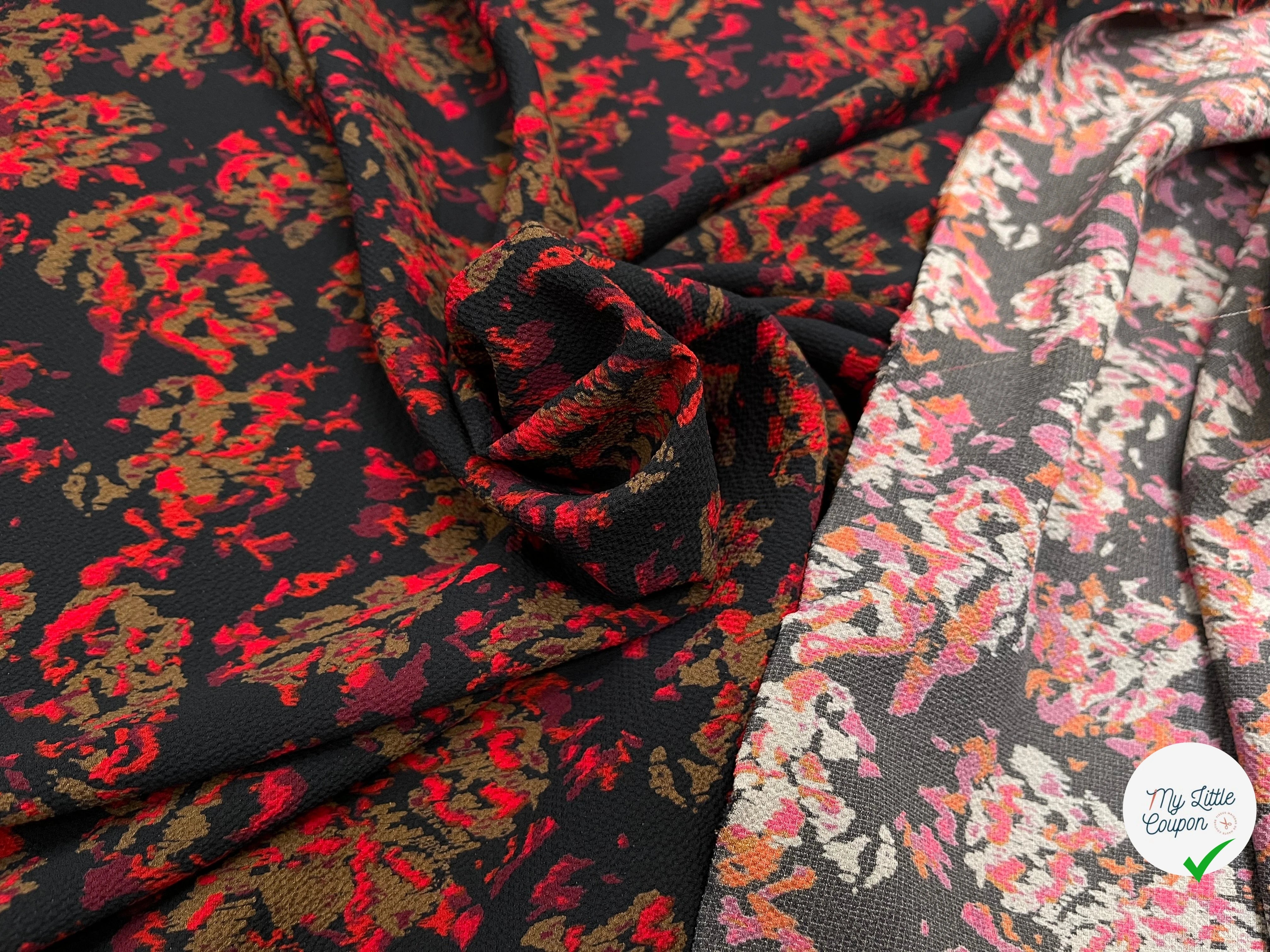 CREPE POLYESTER MOTIF MULTICOLORES SUR FOND NOIR - My Little Coupon