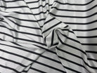 CRÊPE SATIN BLANC À RAYURES NOIRES SUPERBE TENUE - My Little Coupon
