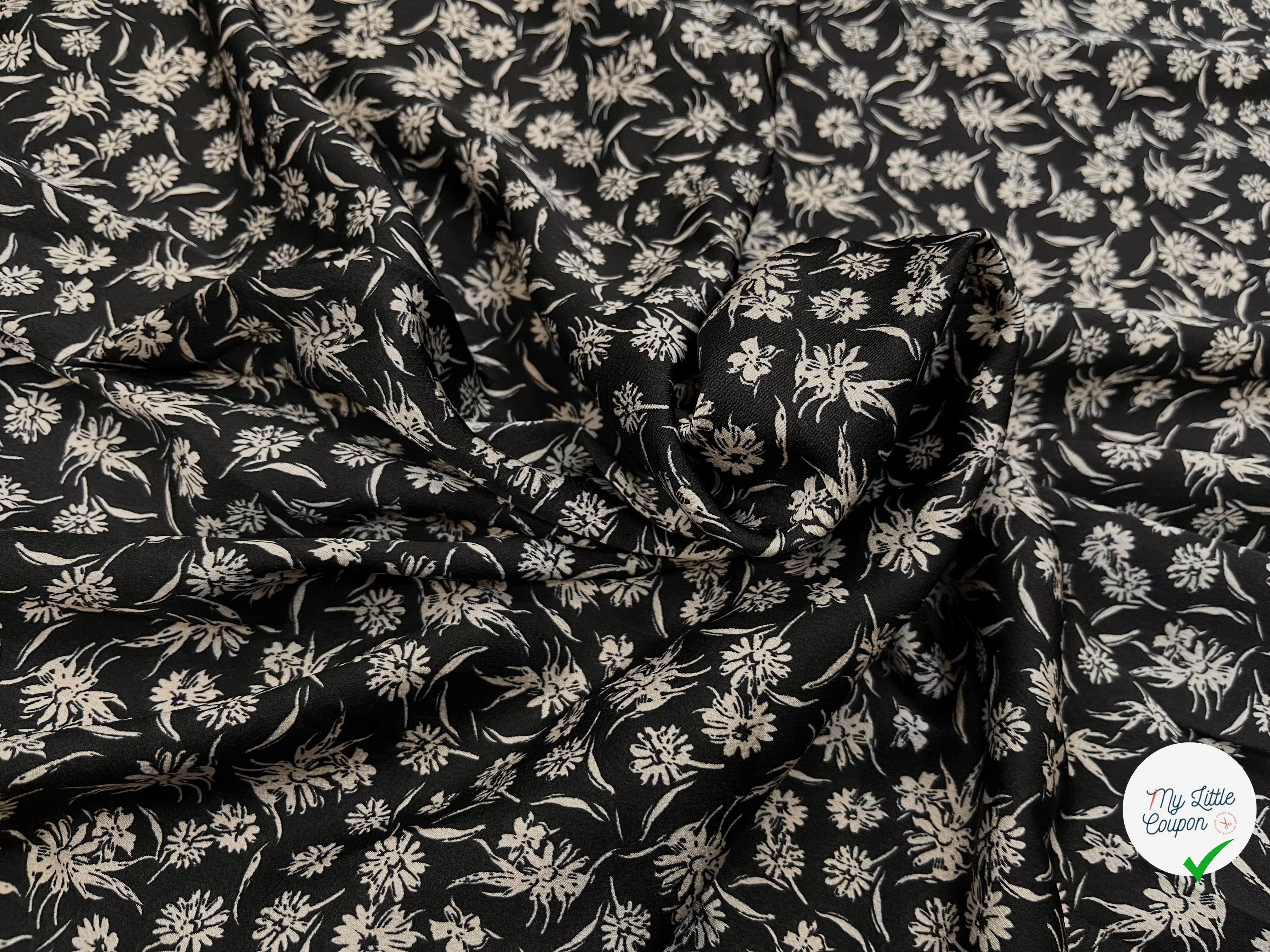 CREPE SATINÉ FOND NOIR PETITE FLEUR BEIGE FLUIDE - My Little Coupon