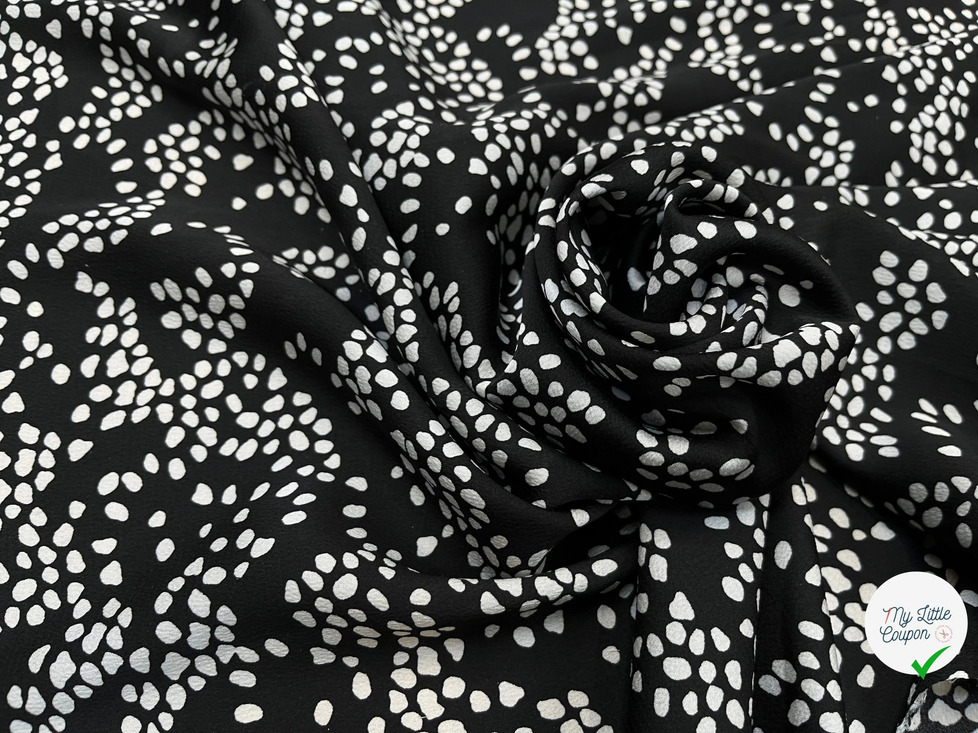 CREPE SATINÉ FOND NOIR POIS BLANC - My Little Coupon