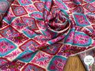 CREPE SATINÉ MOTIFS MULTICOLORES GÉOMETRIQUE - My Little Coupon