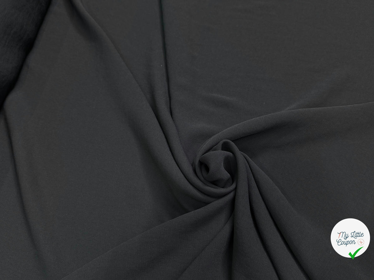 Tissu crêpe semi-lourd aspect gaze noir - vue de la matière