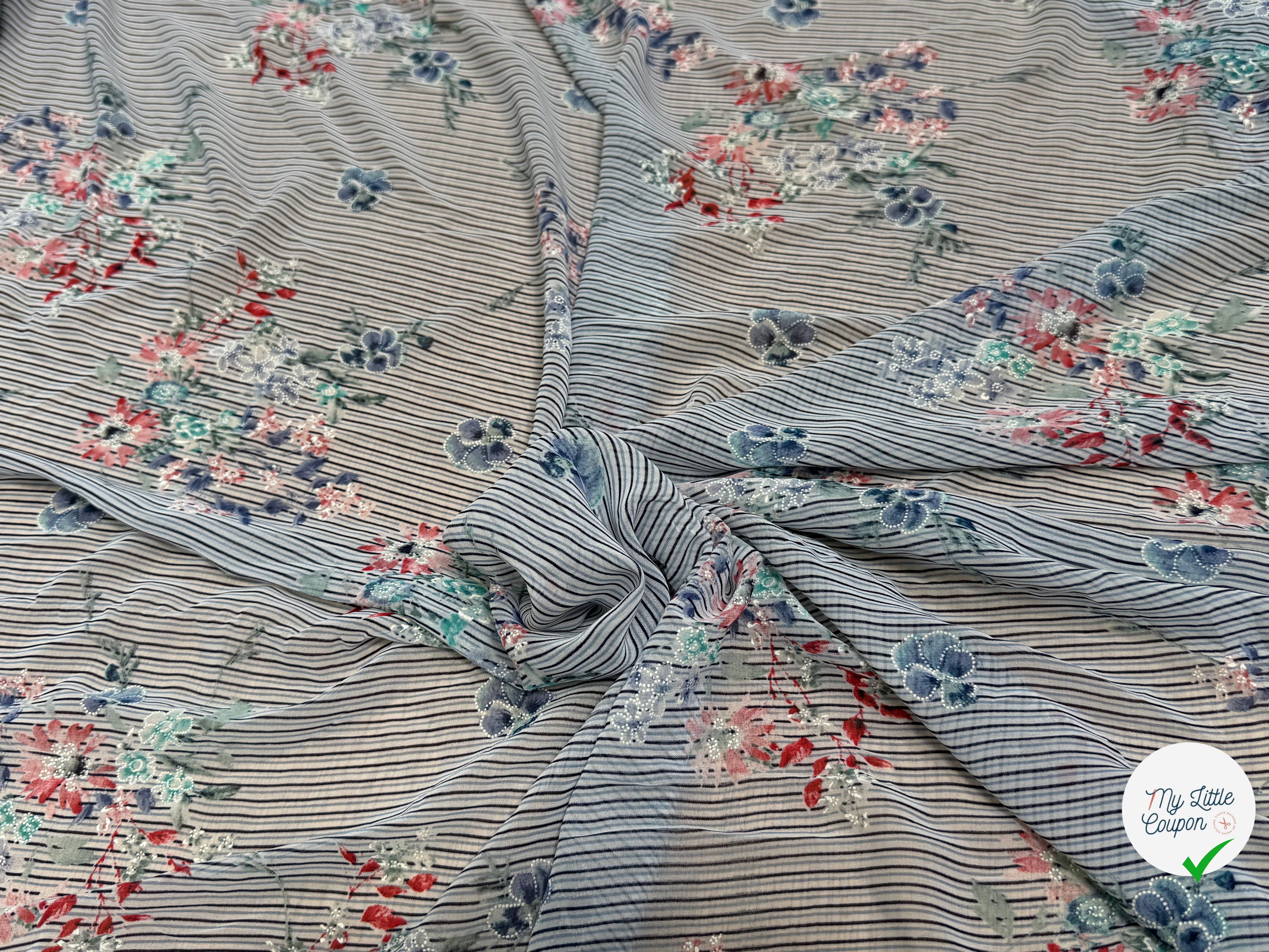 CREPE ULTRA FIN FOND BLANC À RAYURES MOTIFS FLORAUX BLEUS - My Little Coupon