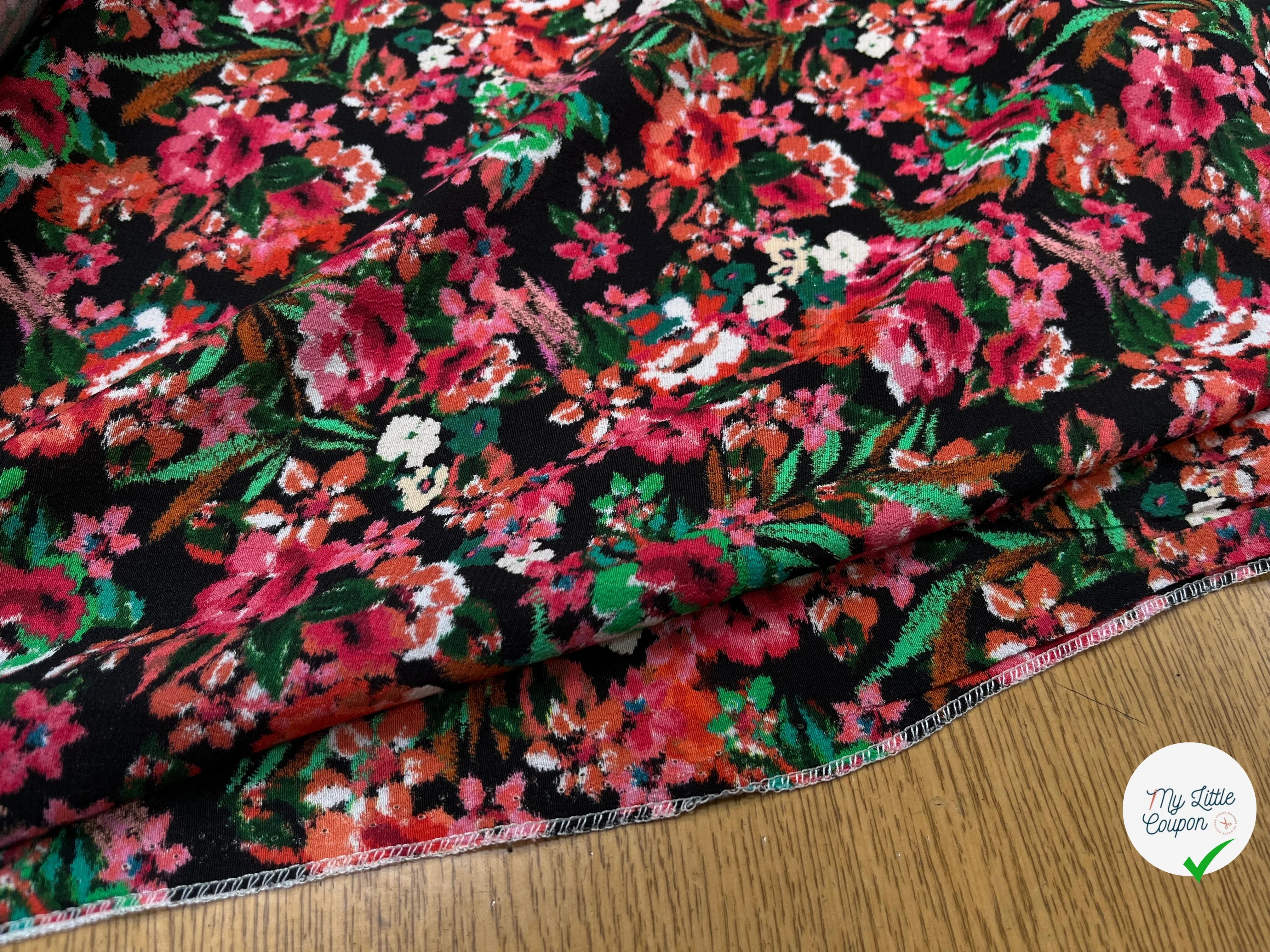 CREPE VISCOSE BOUQUET FLEURS FOND NOIR 140 LAIZE - My Little Coupon