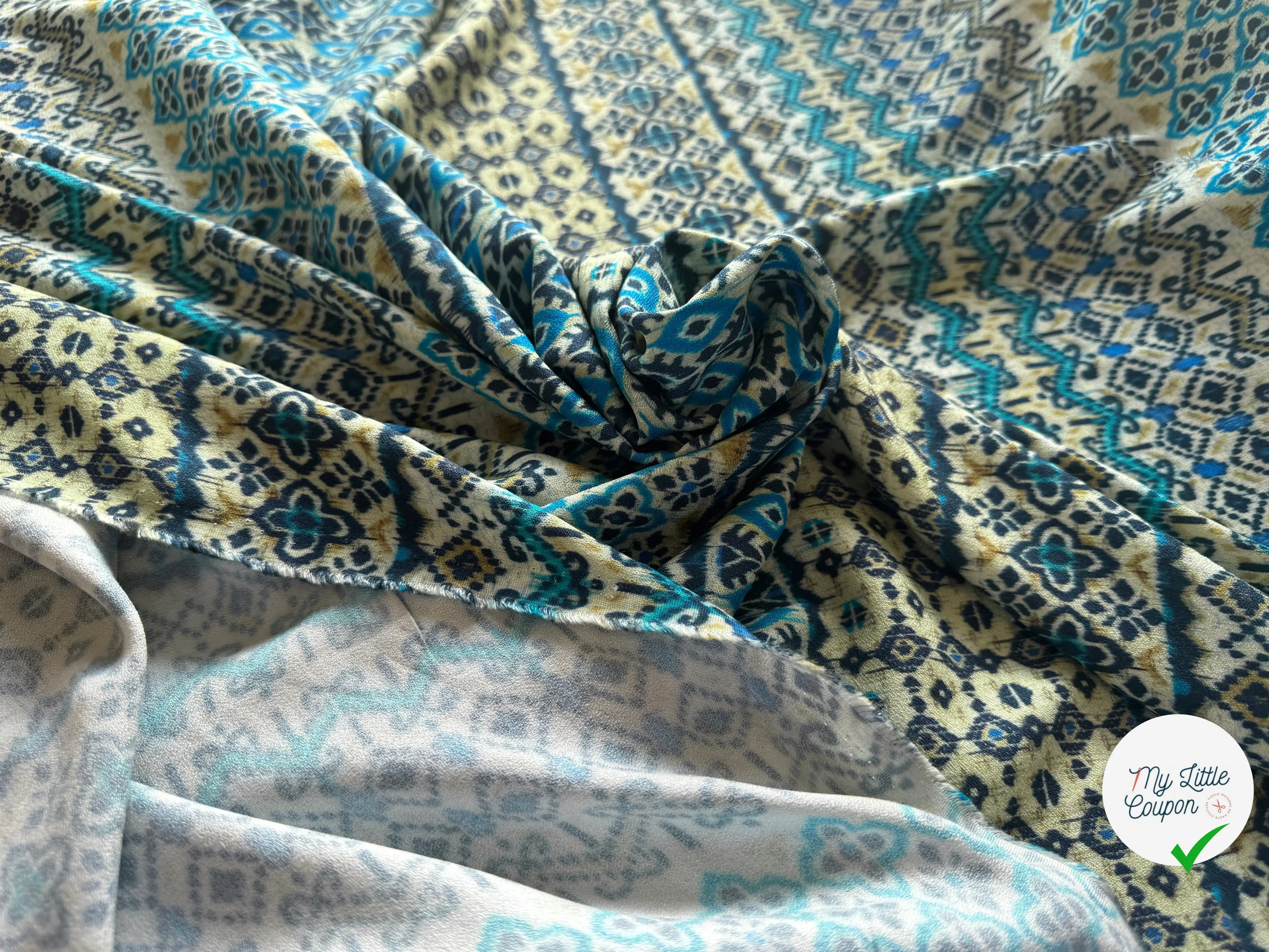 CRÊPE VISCOSE ETNIK DIVERS BLEU - My Little Coupon