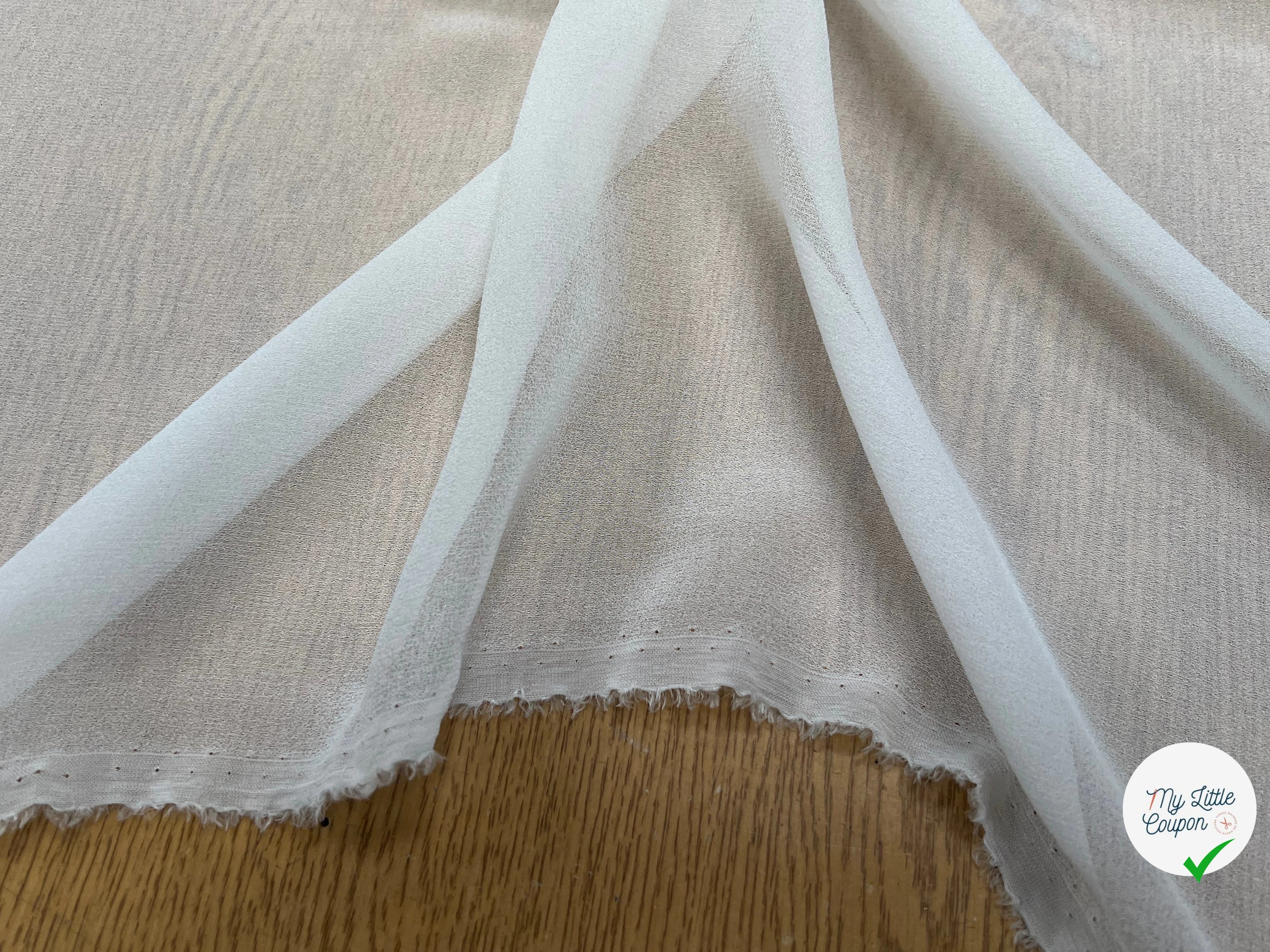 CREPE VISCOSE FLUIDE AVEC 20% SOIE BLANC LÉGÈREMENT CASSÉ - My Little Coupon