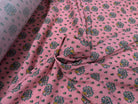 CRÊPE VISCOSE FOND ROSE MOTIFS FLEURS DESSIN VERT - My Little Coupon