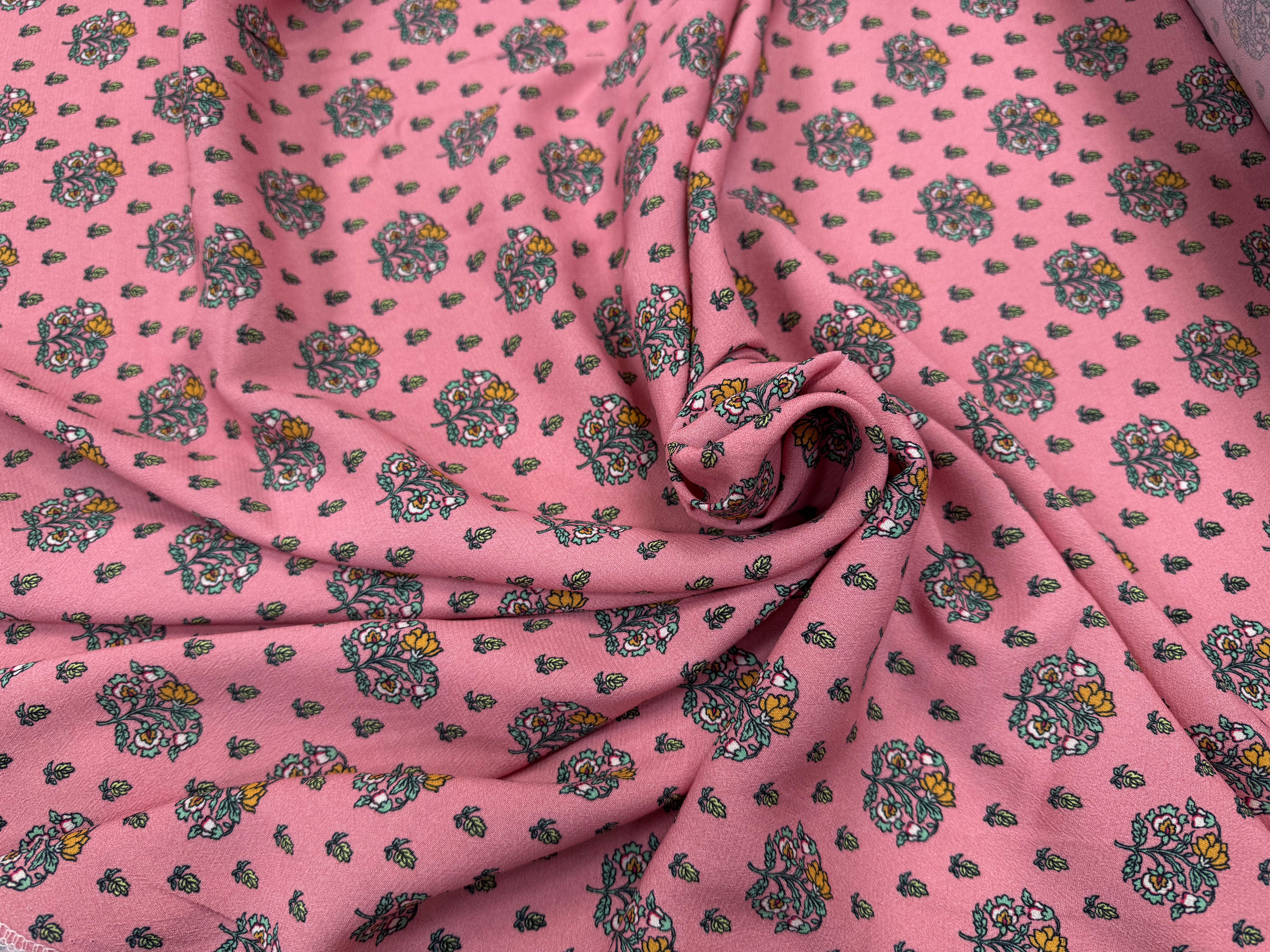 CRÊPE VISCOSE FOND ROSE MOTIFS FLEURS DESSIN VERT - My Little Coupon