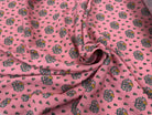 CRÊPE VISCOSE FOND ROSE MOTIFS FLEURS DESSIN VERT - My Little Coupon