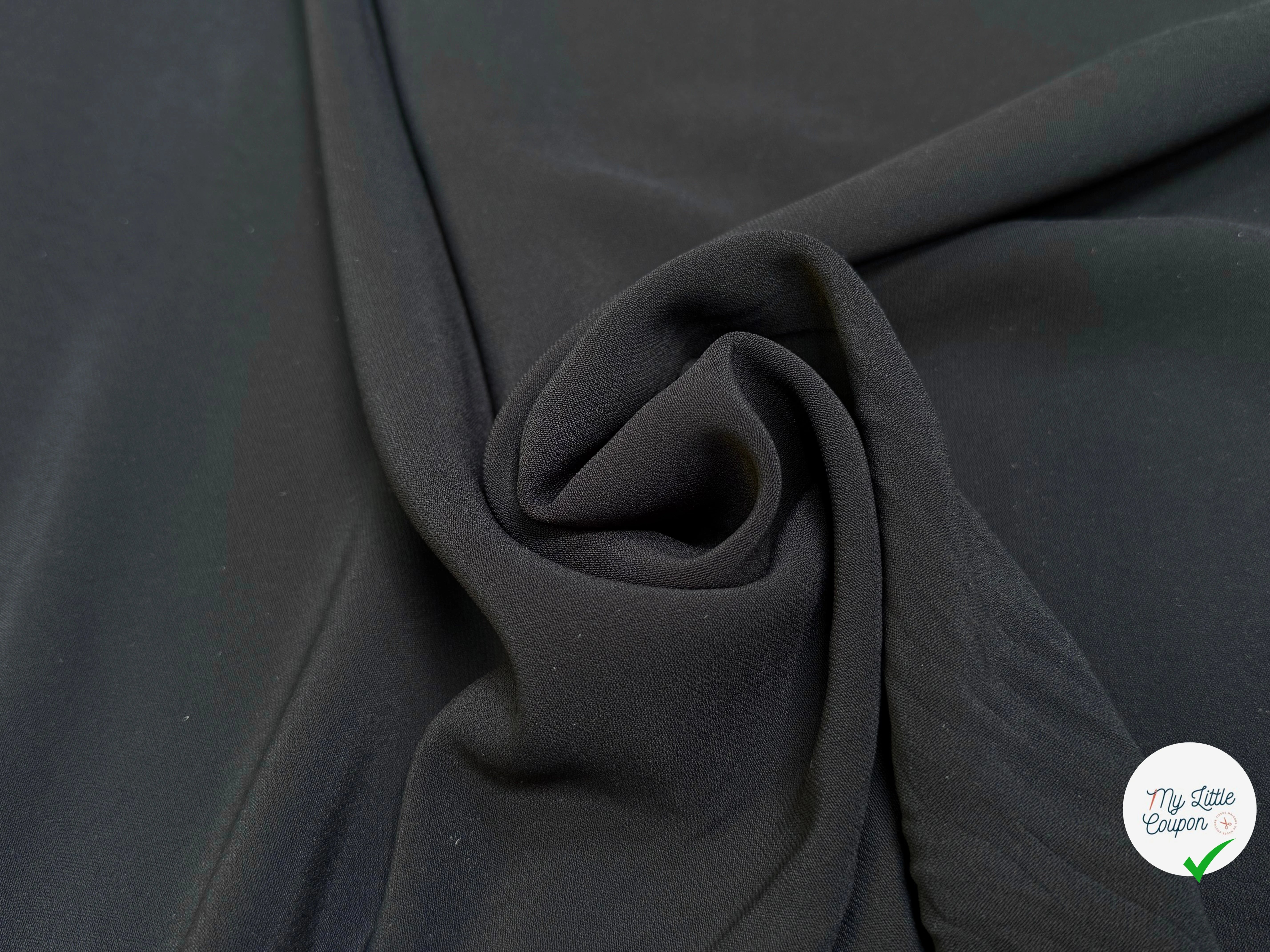 CREPE VISCOSE LOURD TRÈS BEAU TOMBÉ NOIR TRÈS LÉGÈREMENT SATINÉ - My Little Coupon