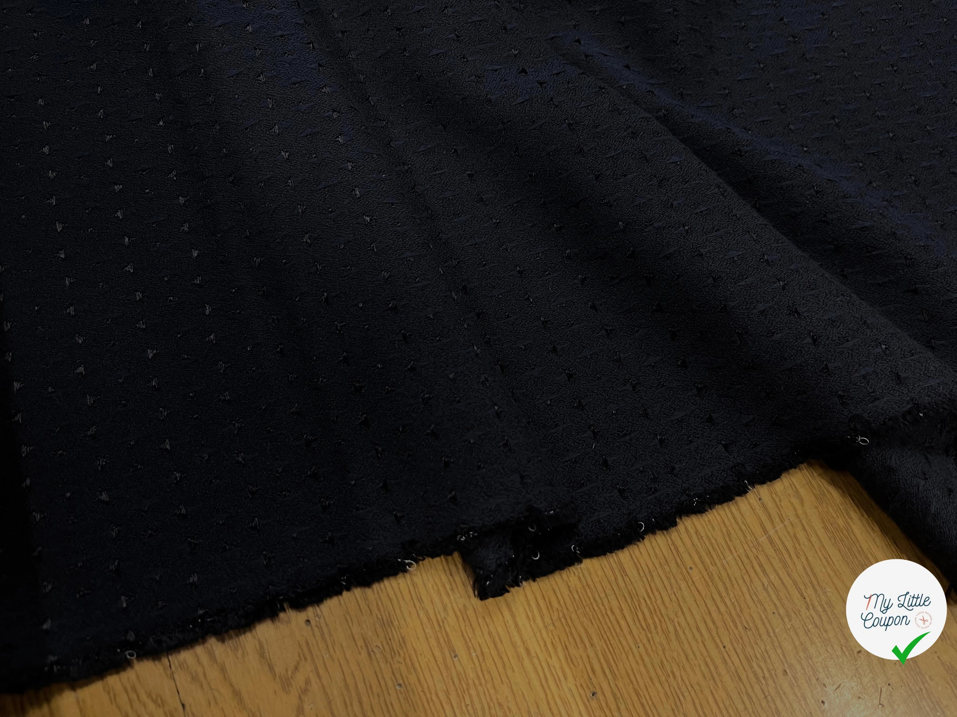 CREPE VISCOSE MOTIF TRIANGULAIRE JACQUARD NOIR MARINE - My Little Coupon