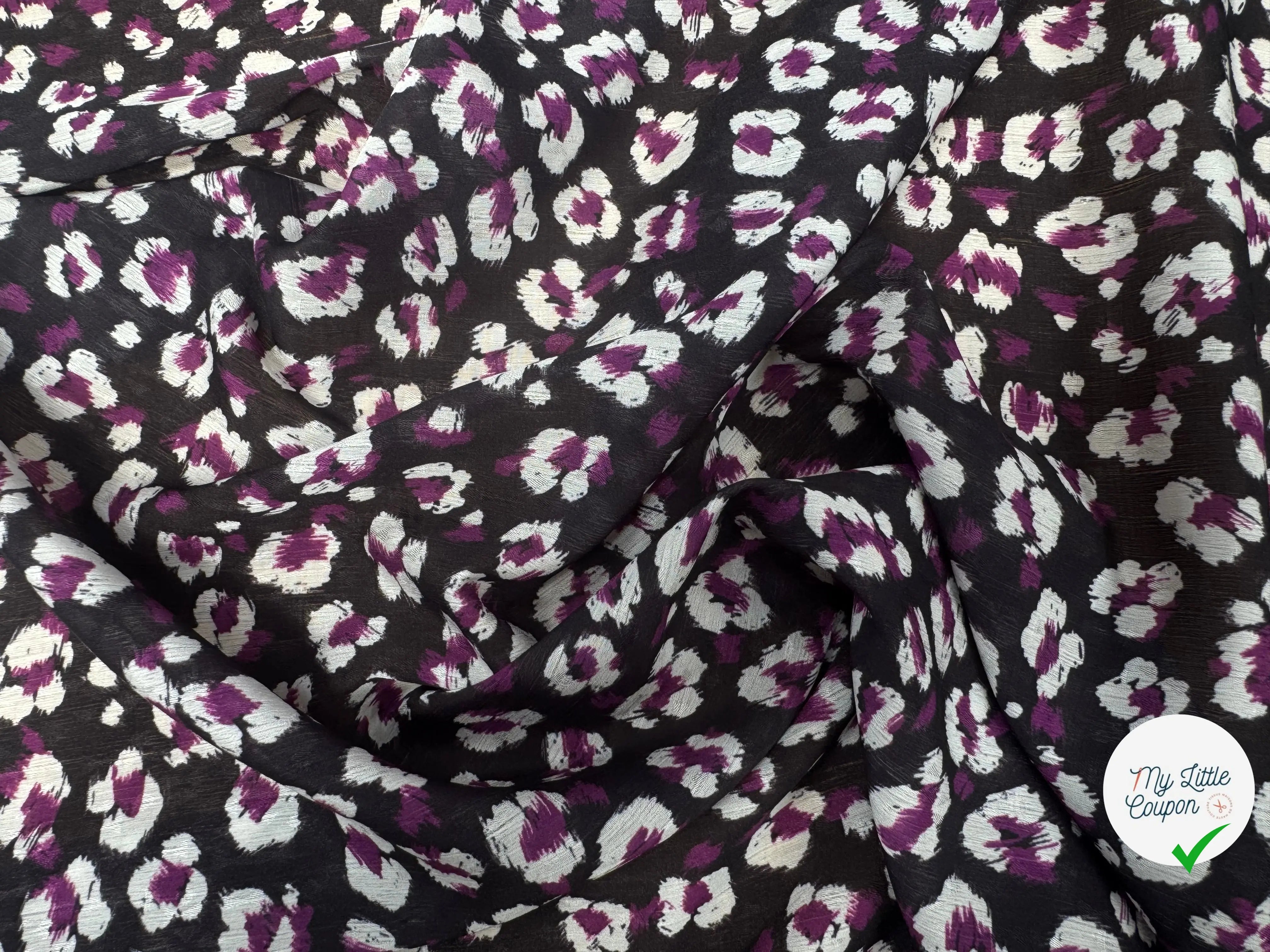 CREPON FOND NOIR FLEURS VIOLET ET BLANC - My Little Coupon