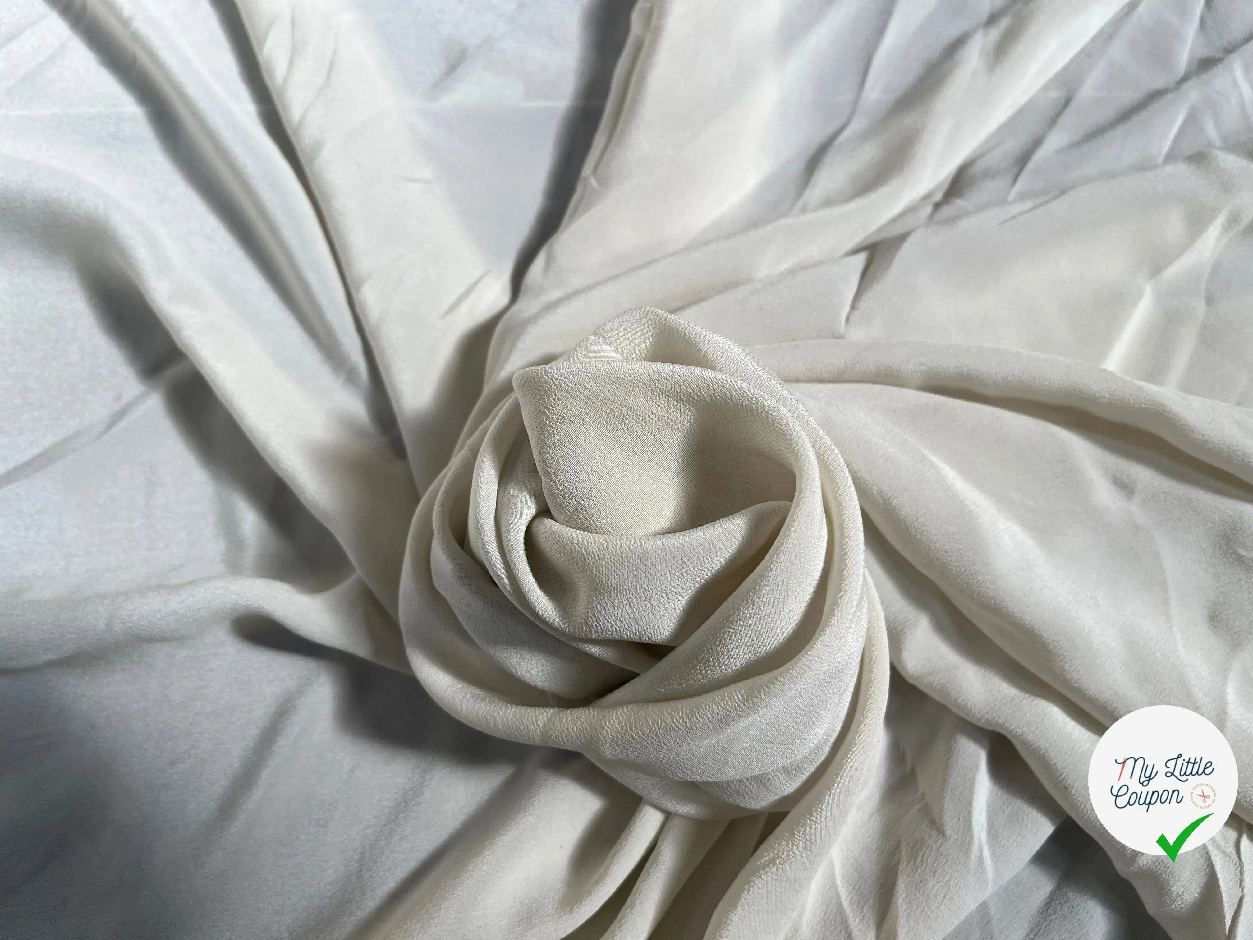 CREPE DE CHINE 100%SOIE UNI BLANC CASSÉ - My Little Coupon