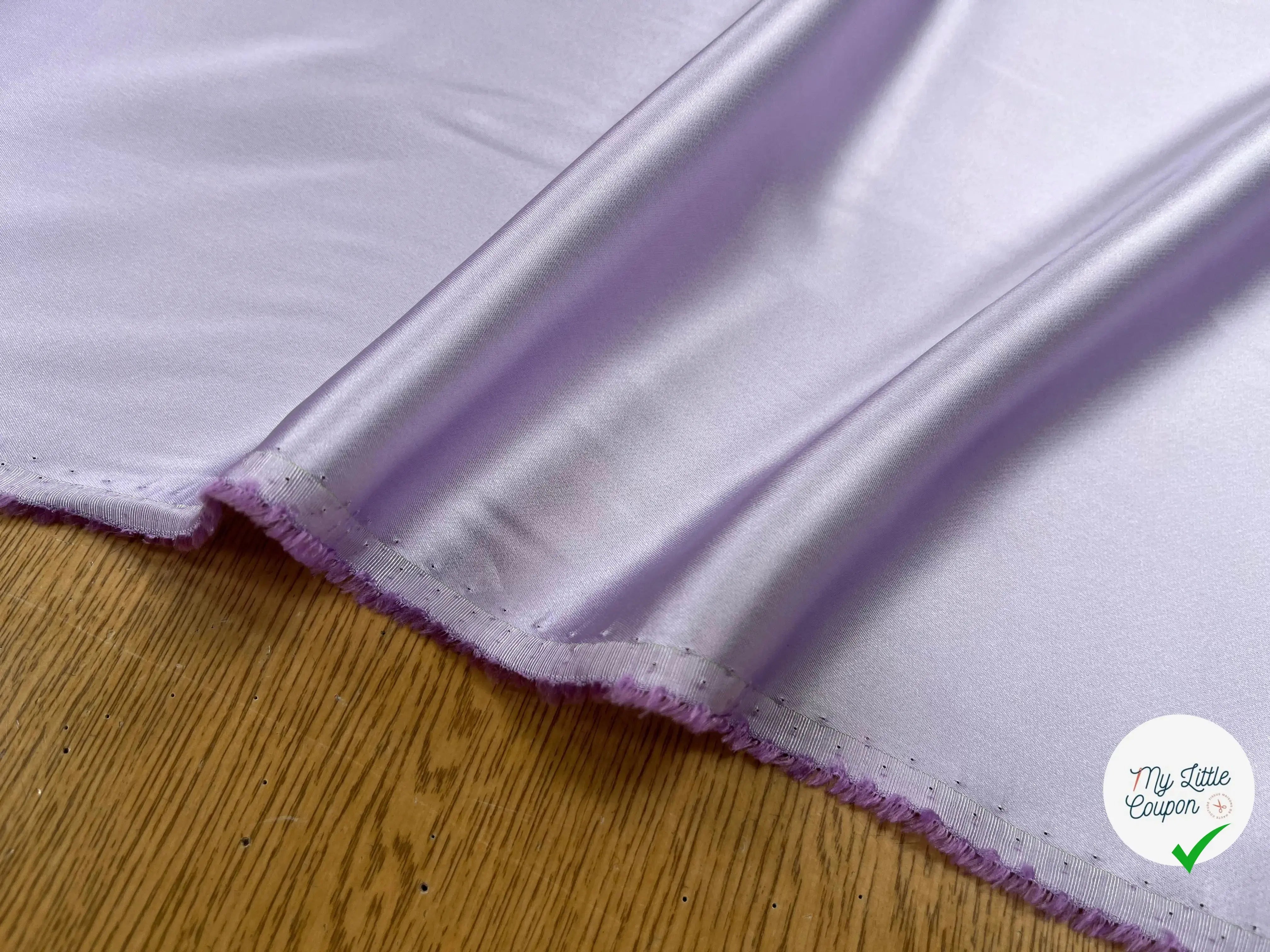 CREPE ENVERS SATIN VISCOSE SALT PINK - My Little Coupon