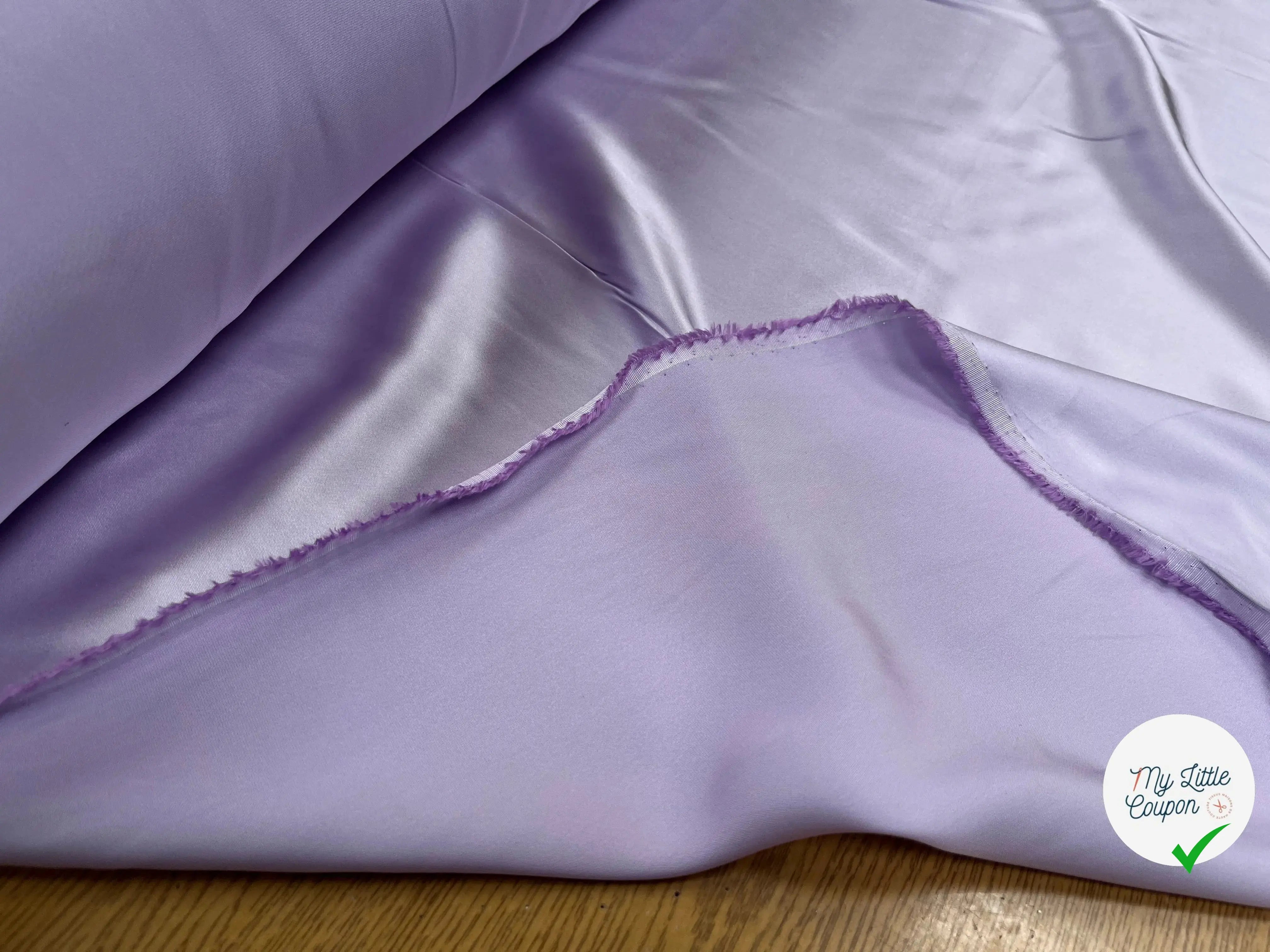 CREPE ENVERS SATIN VISCOSE SALT PINK - My Little Coupon