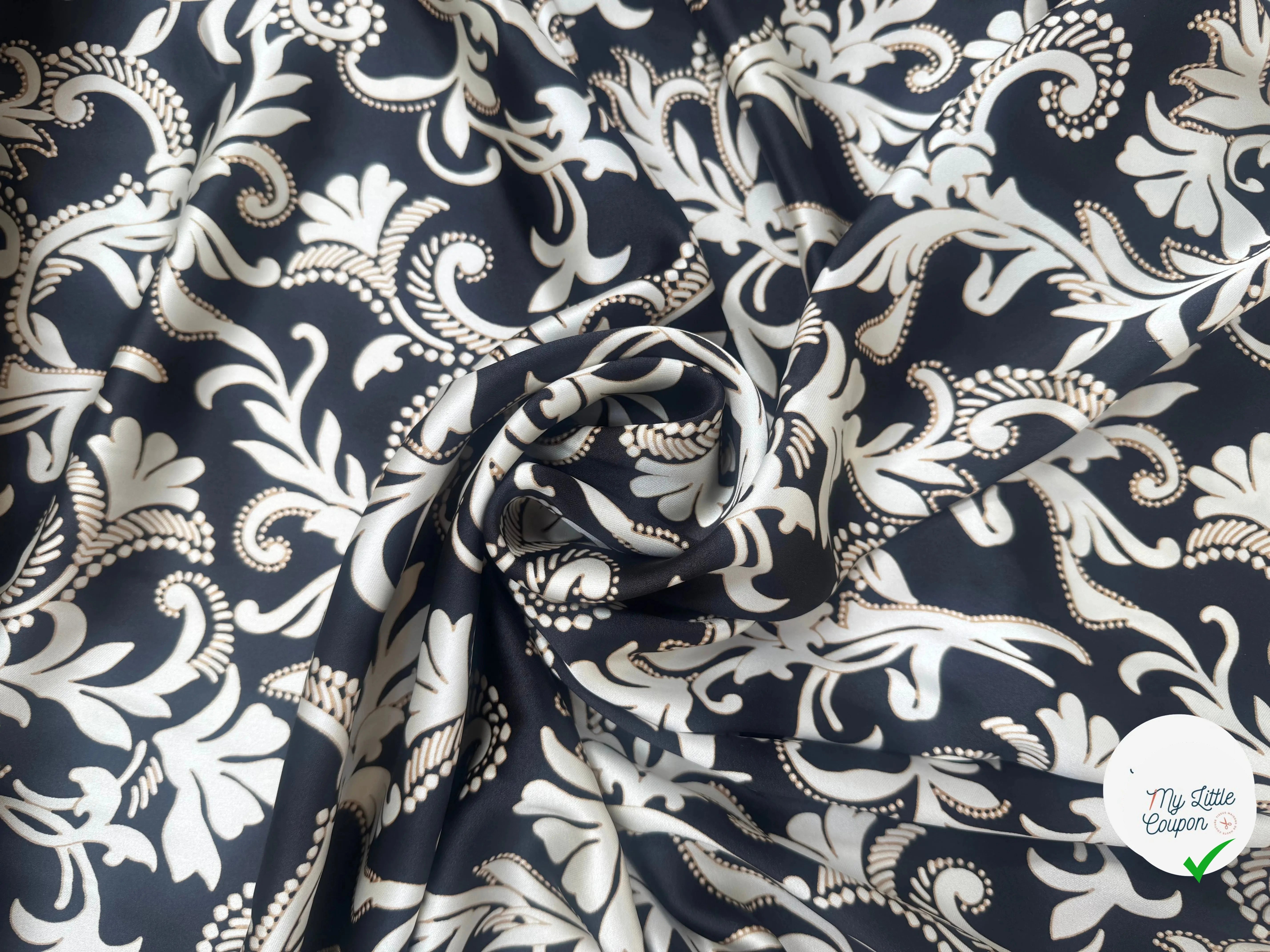 CRÊPE LEGEREMENT SATINÉ FLEURS BAROQUE SUR FOND NOIR - My Little Coupon