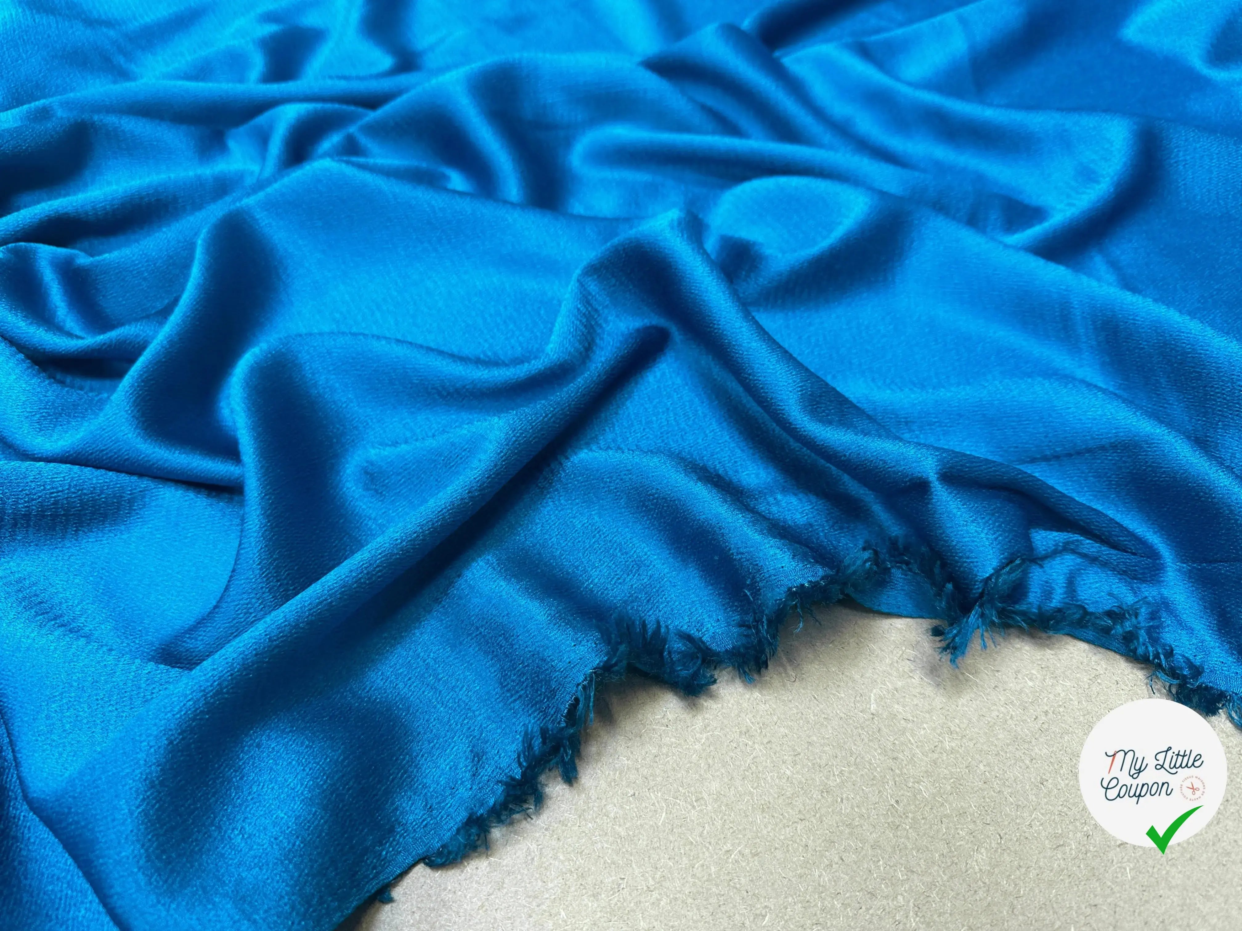 CREPE SATIN VISCOSE TEXTURÉE BLEU DE REVE - My Little Coupon