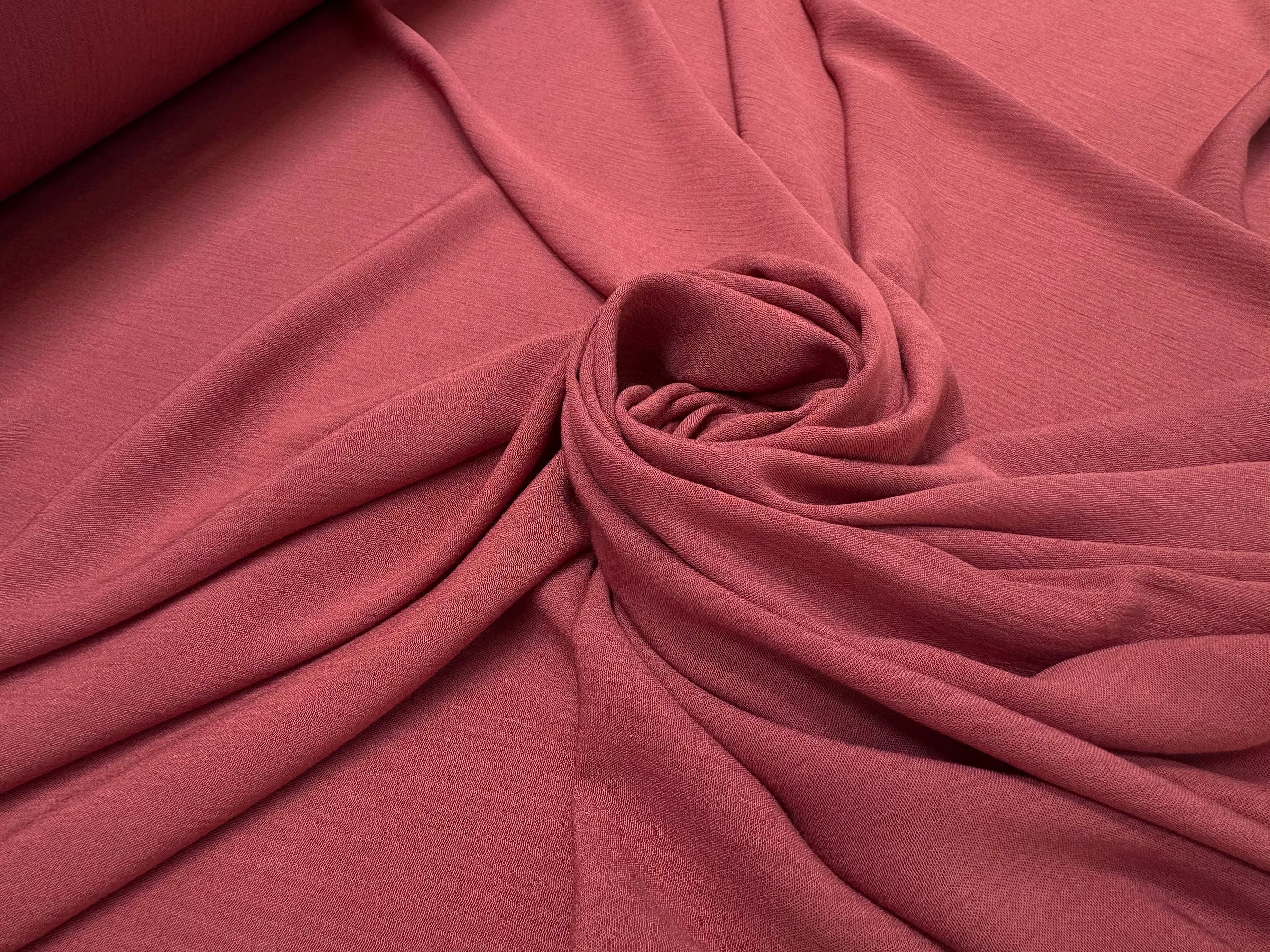 CRÊPE VISCOSE GAUFFRÉ UNI TERRACOTTA - My Little Coupon