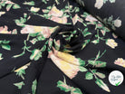 CRÊPE VISCOSE IMPRIMÉE FLEURIE ROSE PÂLE ET VERT - My Little Coupon