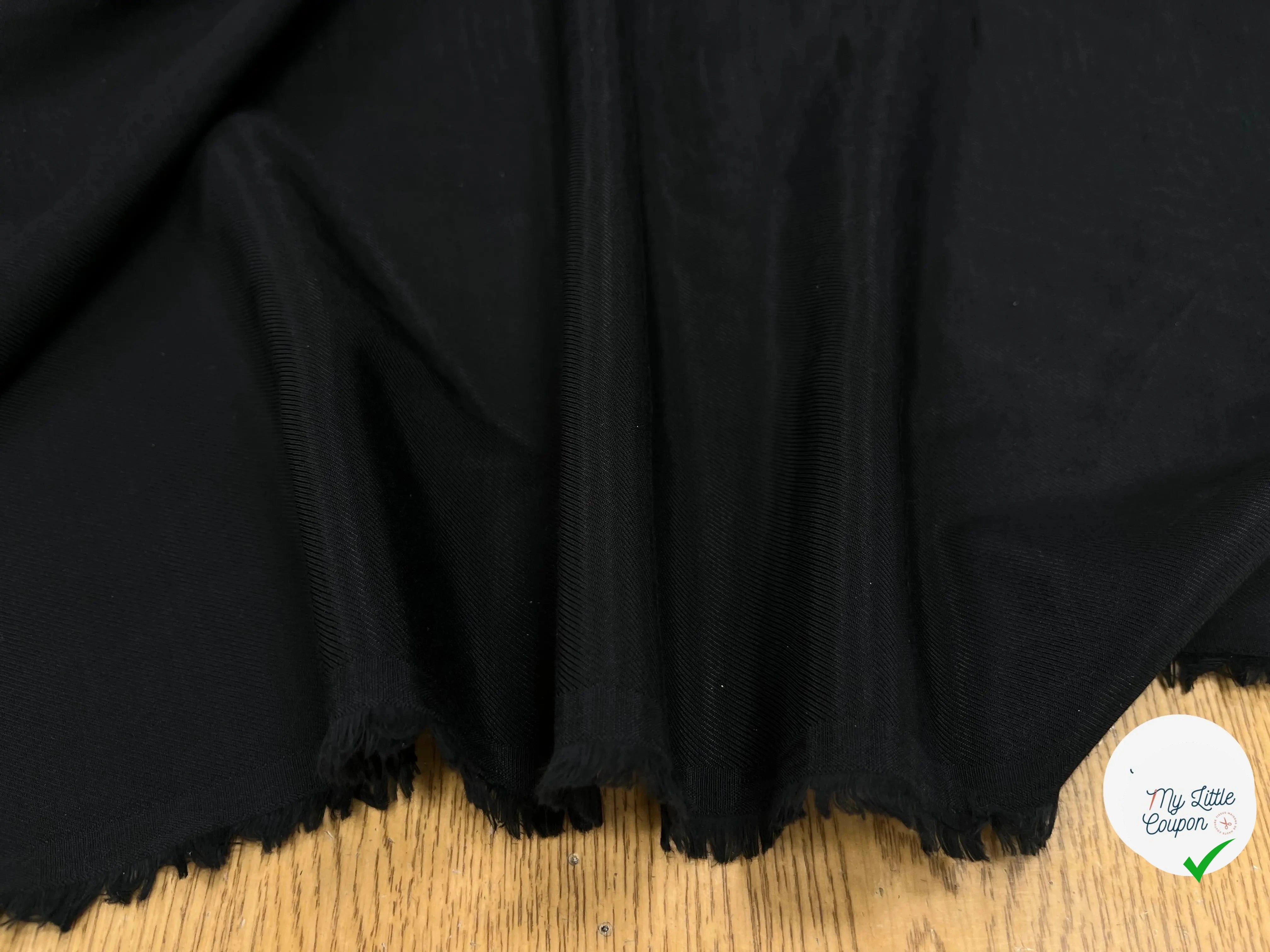 DOUBLURE VISCOSE SERGÉE UNI NOIR FINE RAYURE LISSE - My Little Coupon