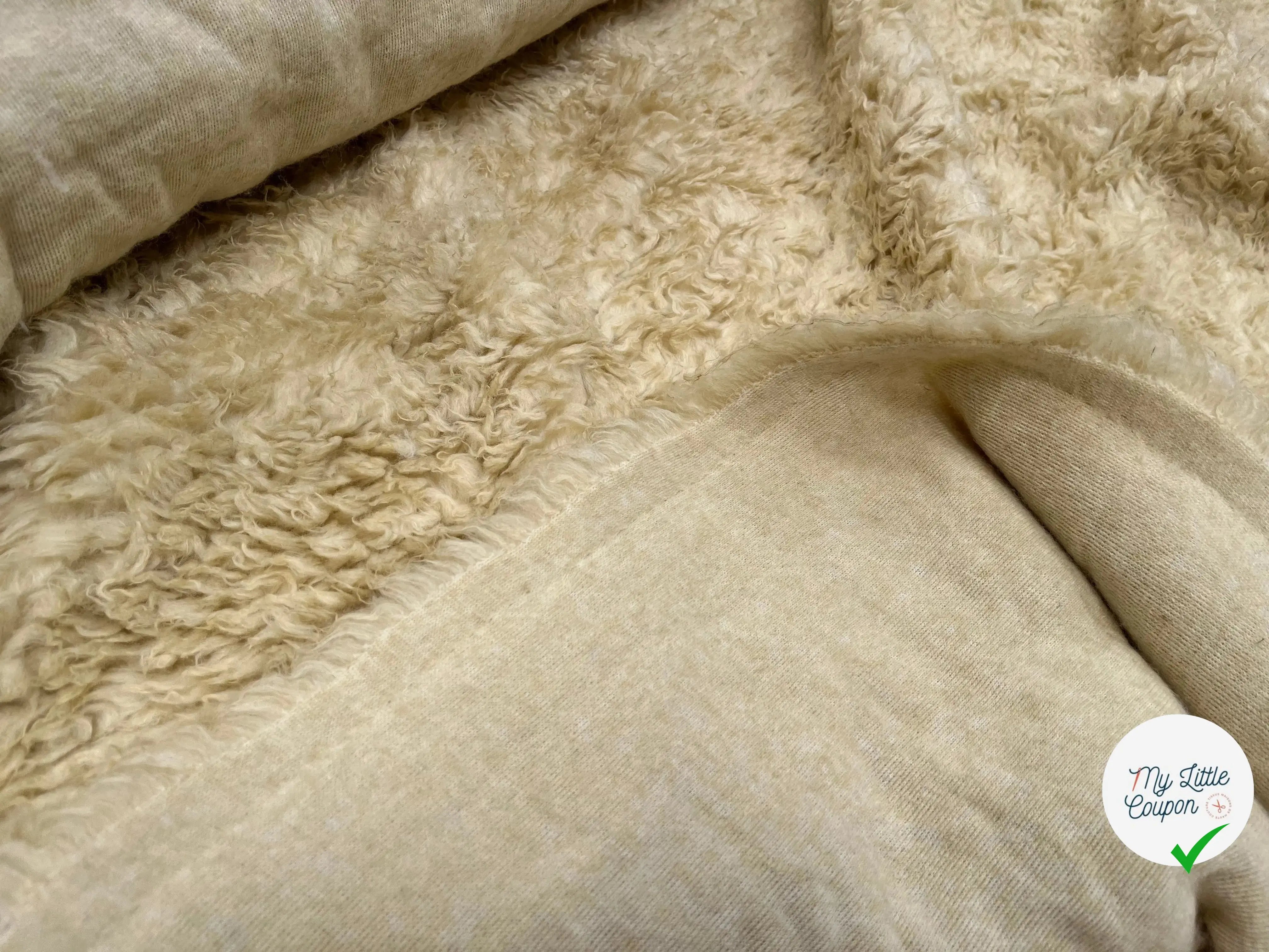 FOURRURE BEIGE CLAIRE - My Little Coupon