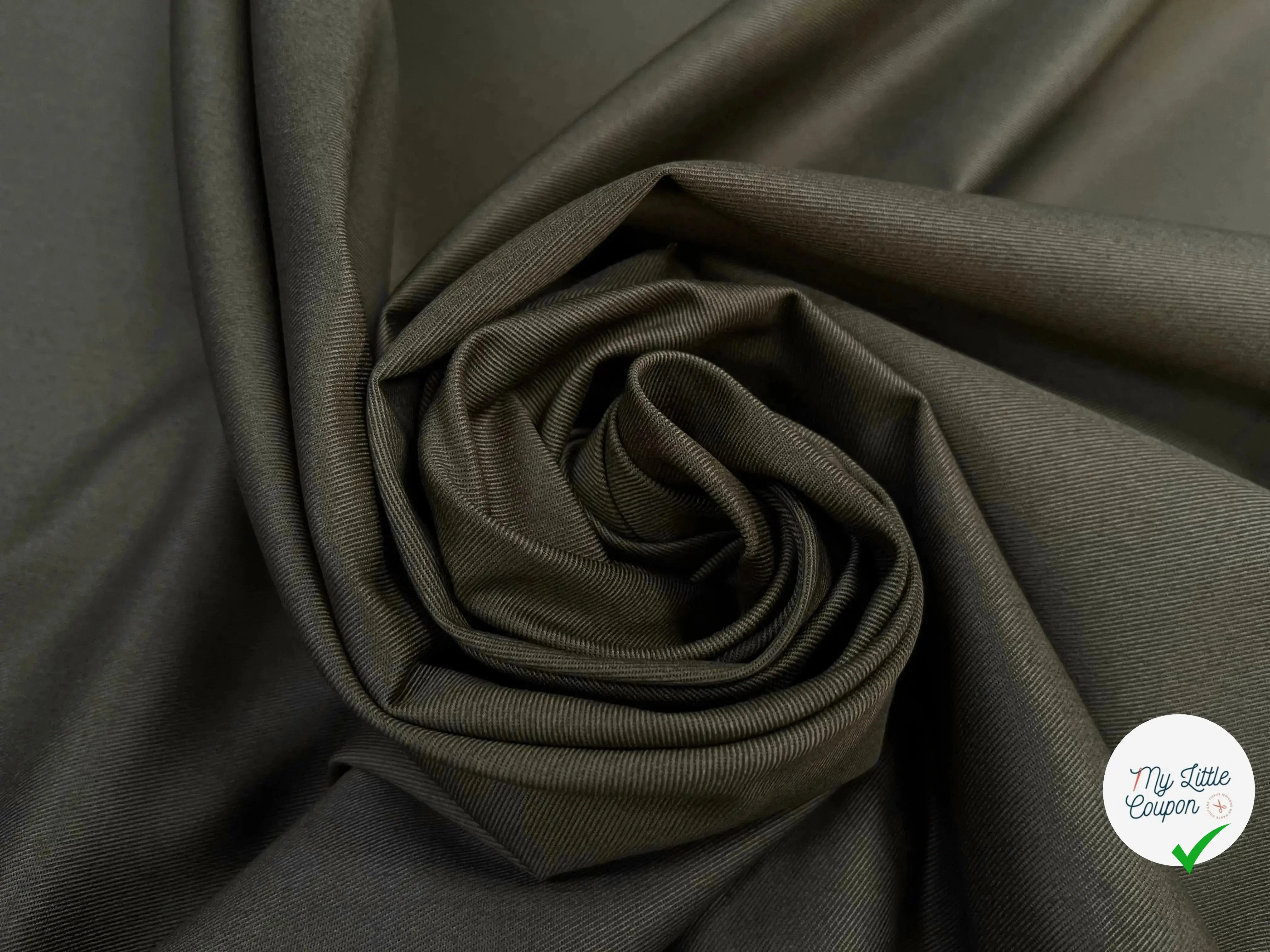 GABARDINE FINEMENT SERGÉ CRAQUANTE KAKI - My Little Coupon