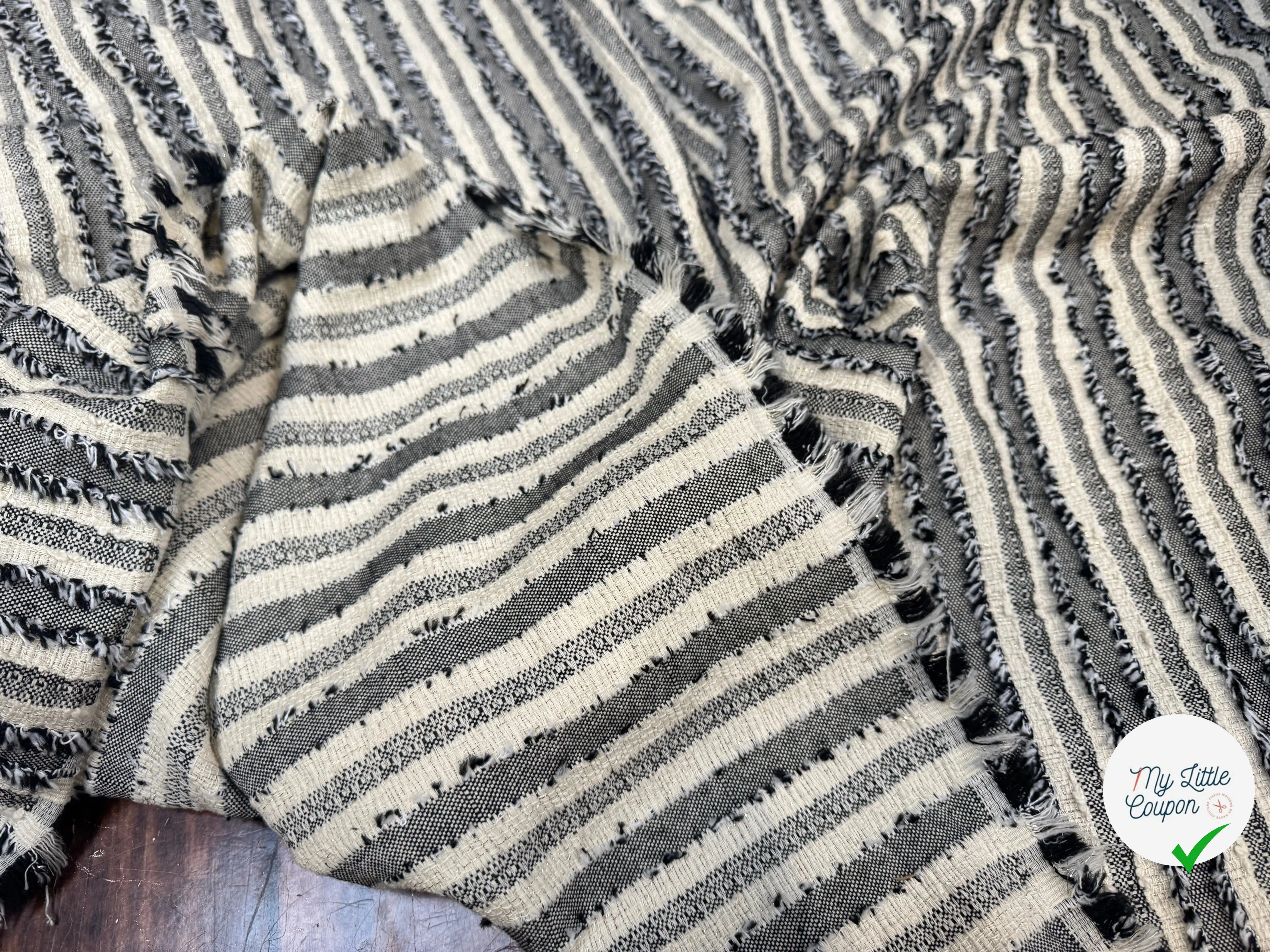 JACQUARD GROSSES RAYURES LUREX - My Little Coupon