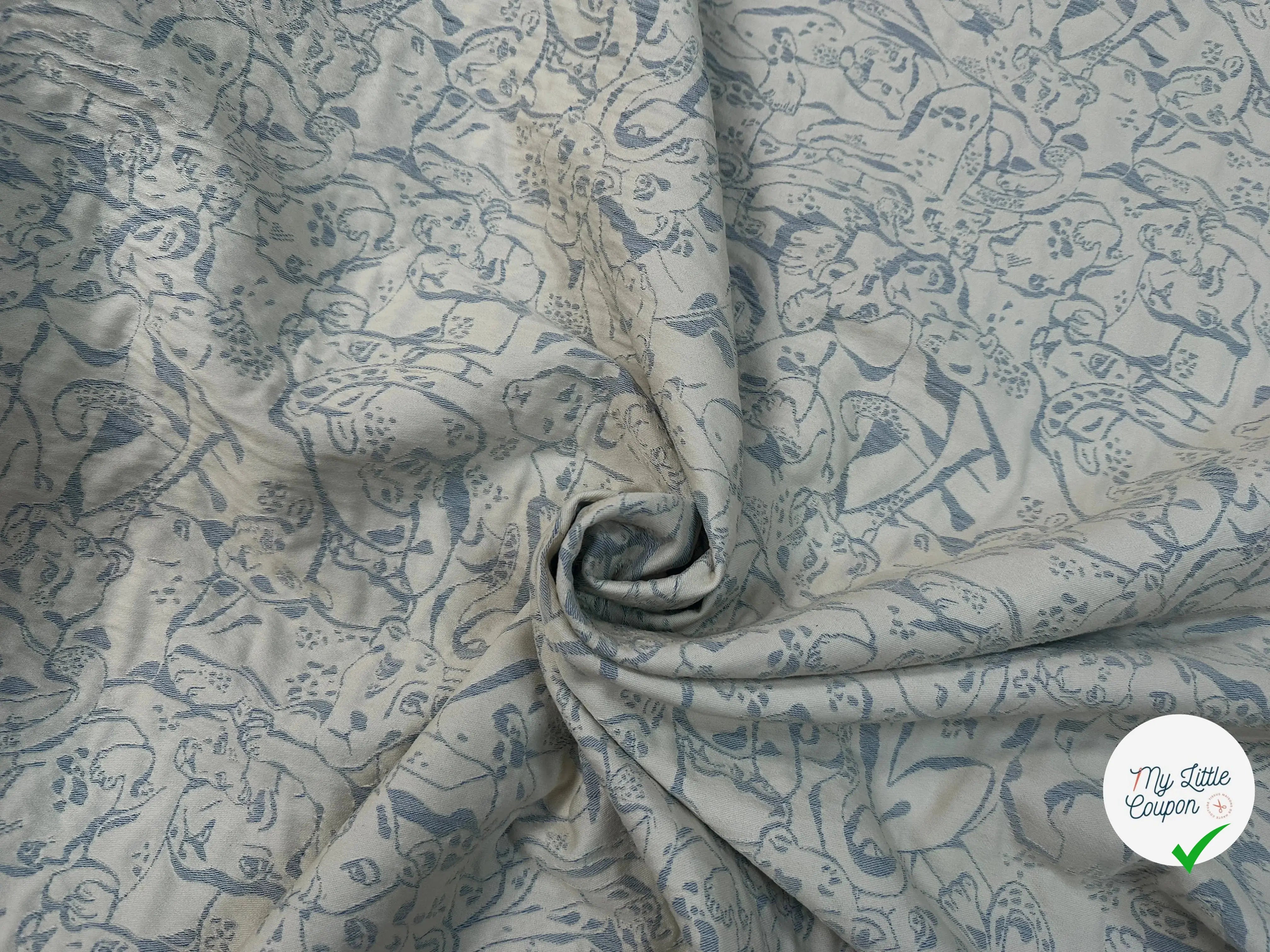 JACQUARD REVERSIBLE FACE BLEU FACE CREME FELIN - My Little Coupon
