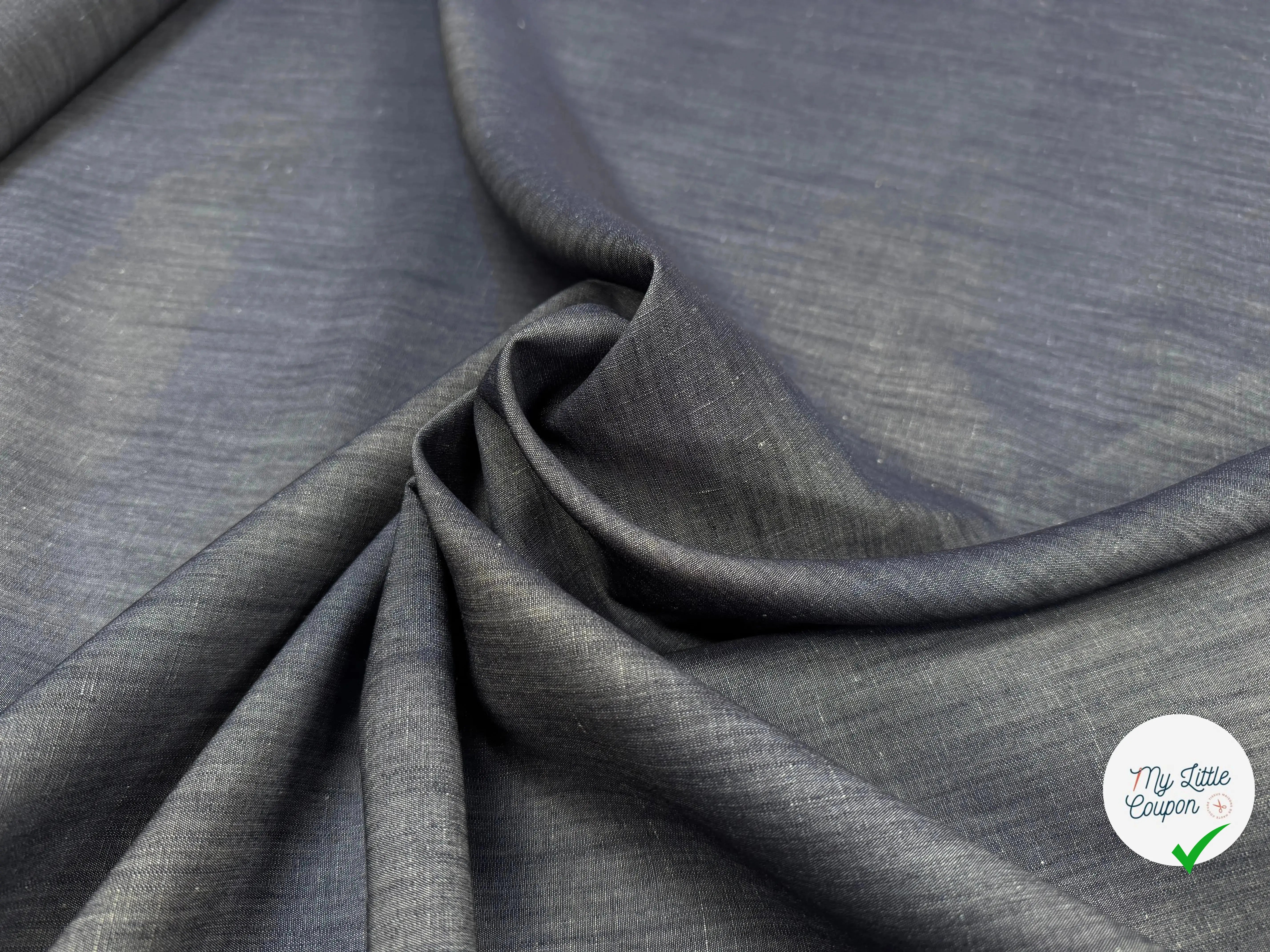 JEAN FIN BLEU LEGEREMENT SATINÉ - My Little Coupon