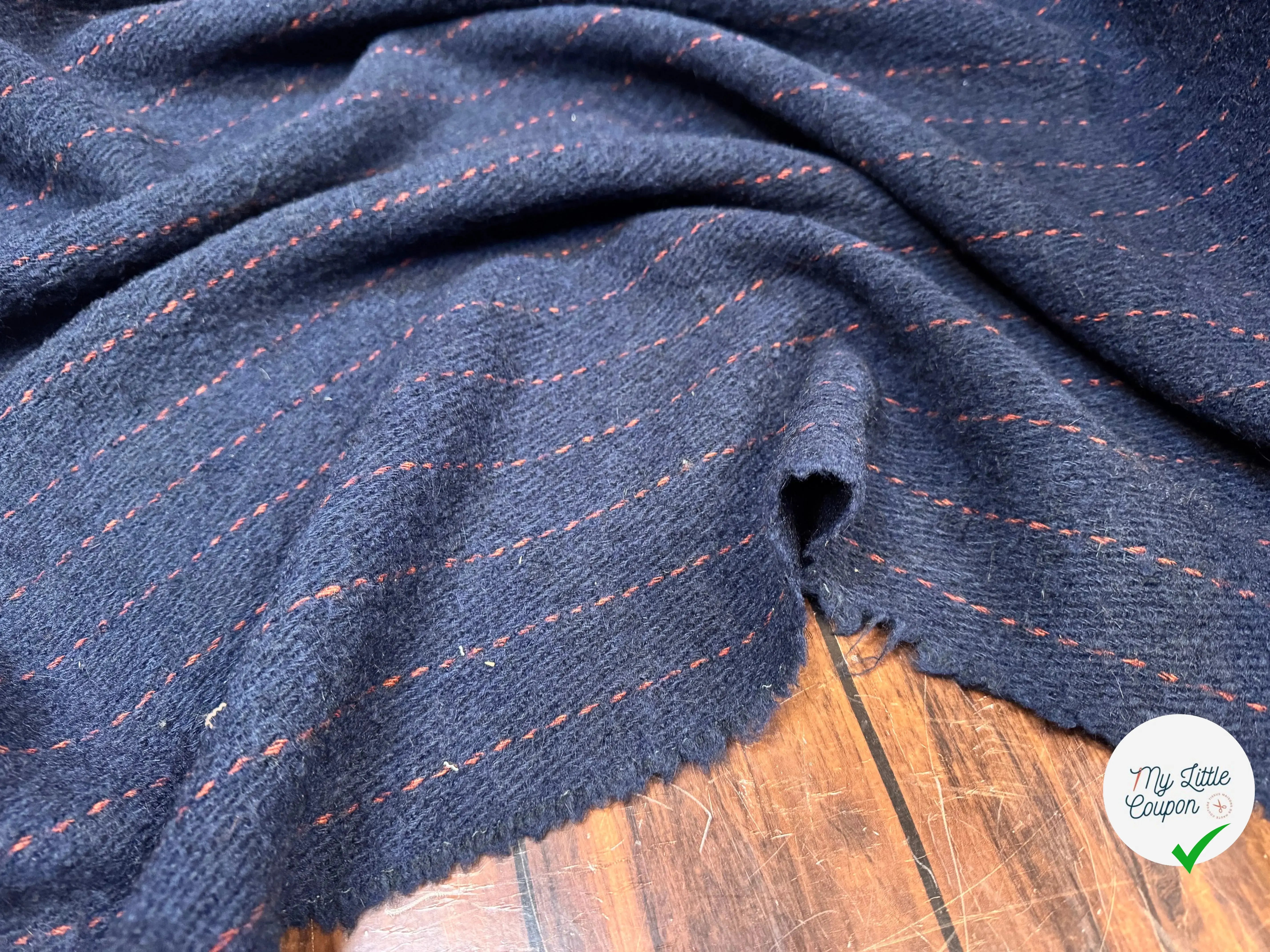 LAINAGE STRIÉ RAYURES ROUGE FOND BLEU - My Little Coupon