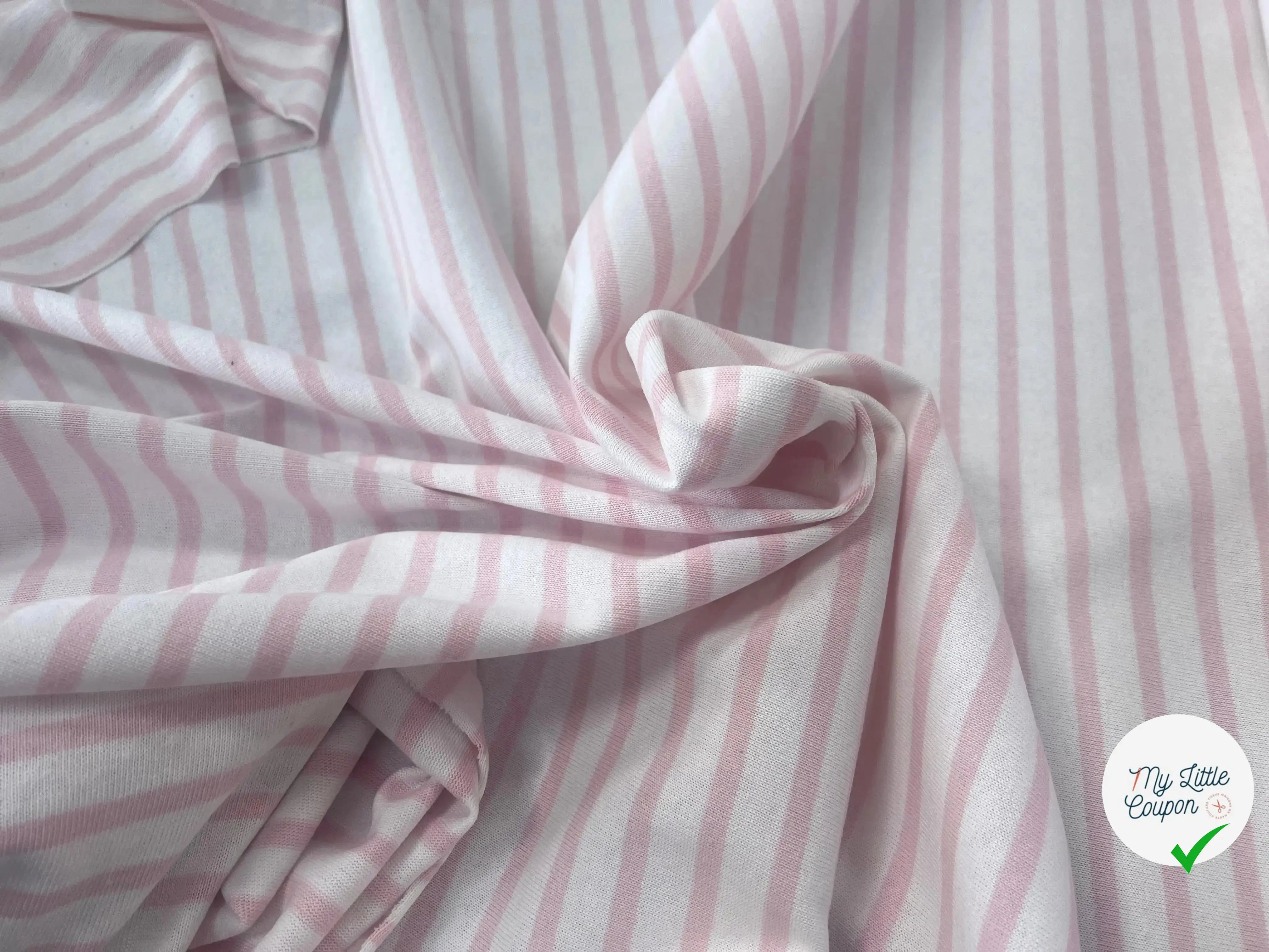 MAILLE LOURDE MARINIÈRE BLANCHE RAYURES ROSE - My Little Coupon