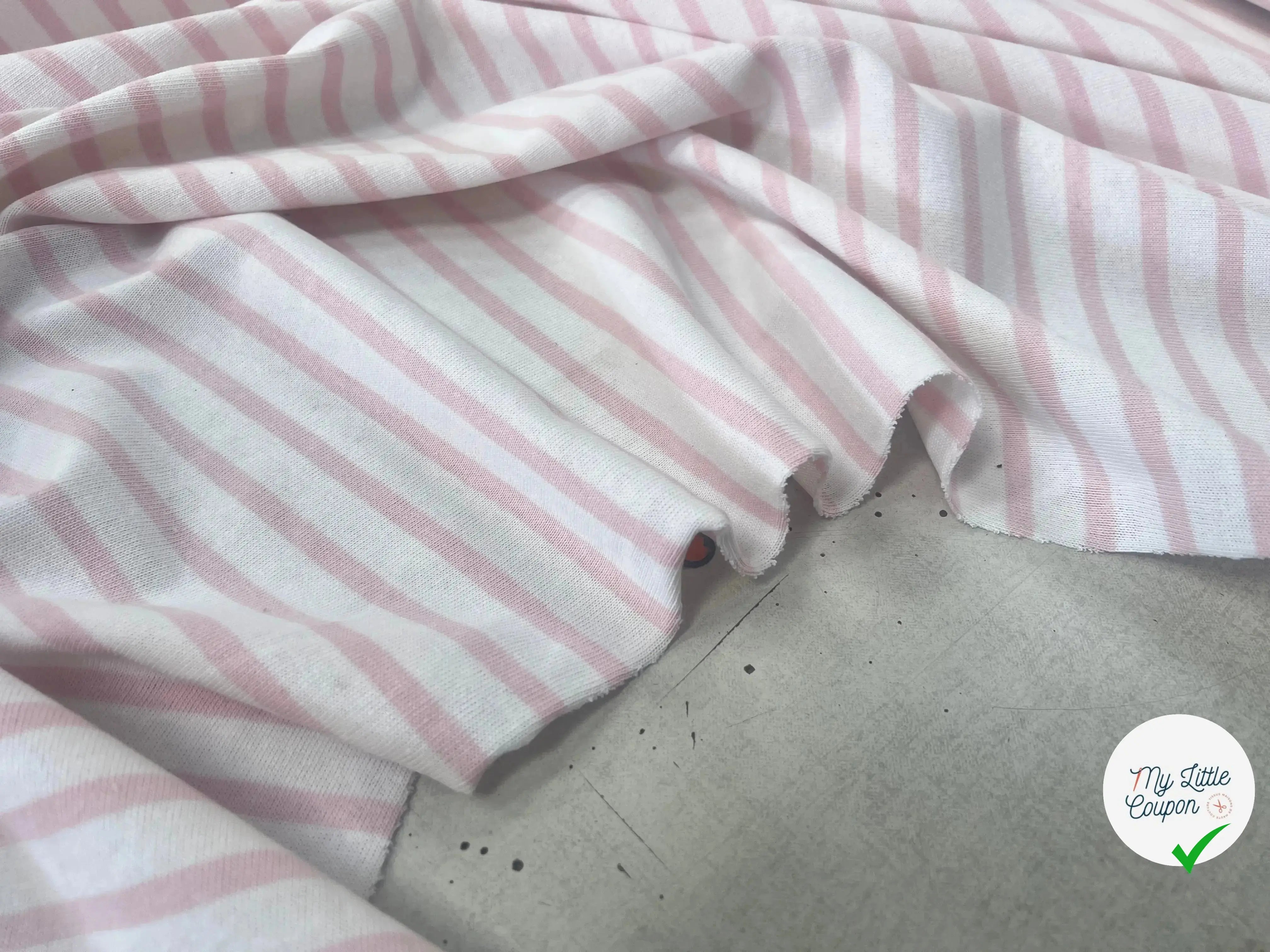 MAILLE LOURDE MARINIÈRE BLANCHE RAYURES ROSE - My Little Coupon