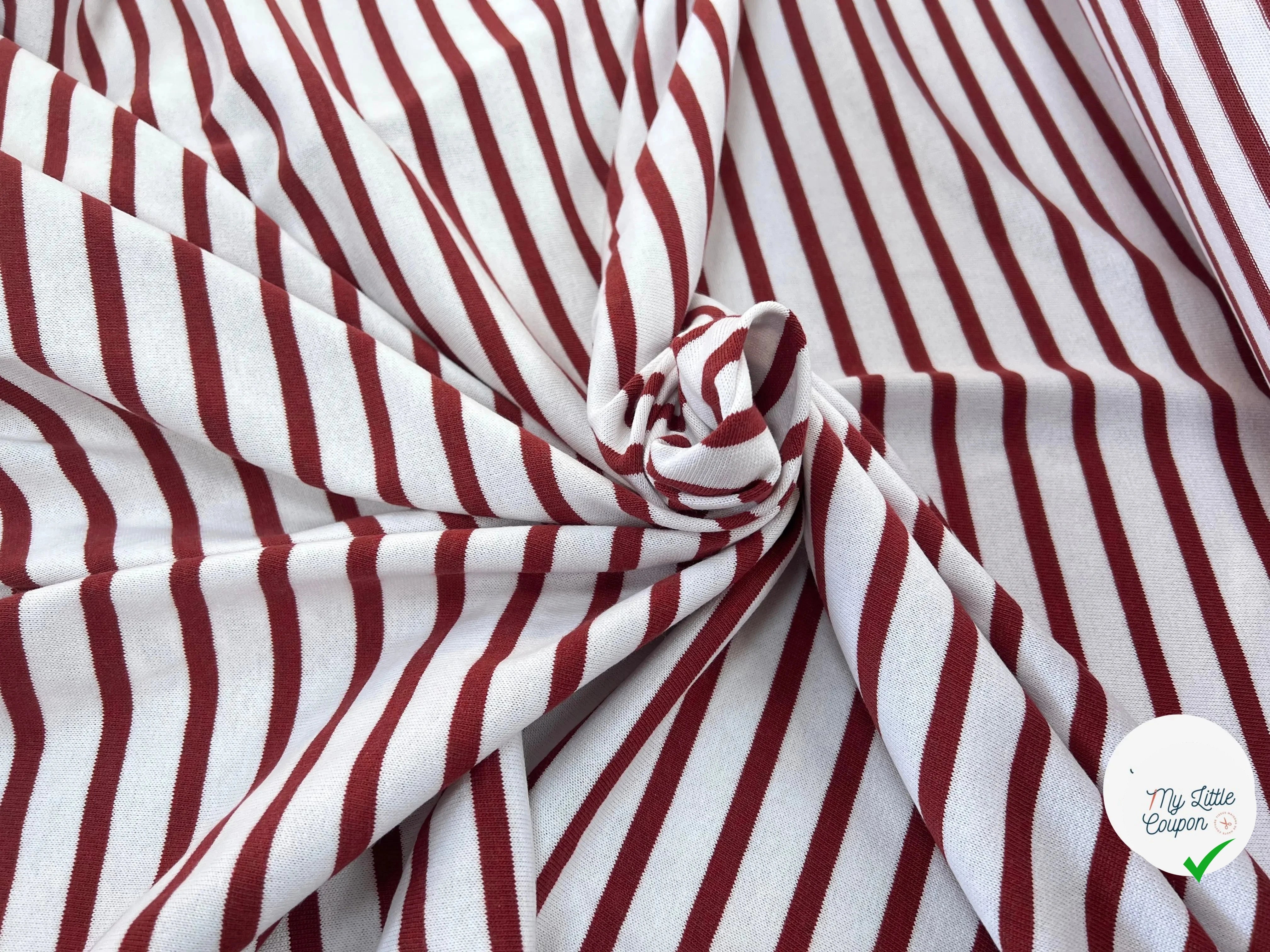 MAILLE LOURDE RAYURES ROUGE FOND BLANC - My Little Coupon