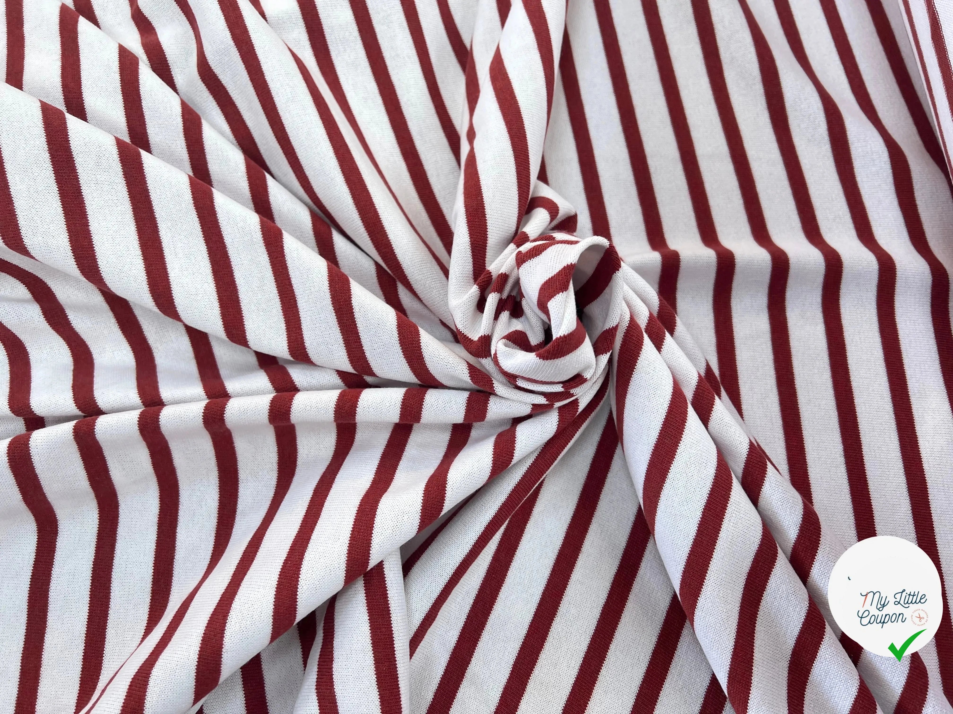 MAILLE LOURDE RAYURES ROUGE FOND BLANC - My Little Coupon