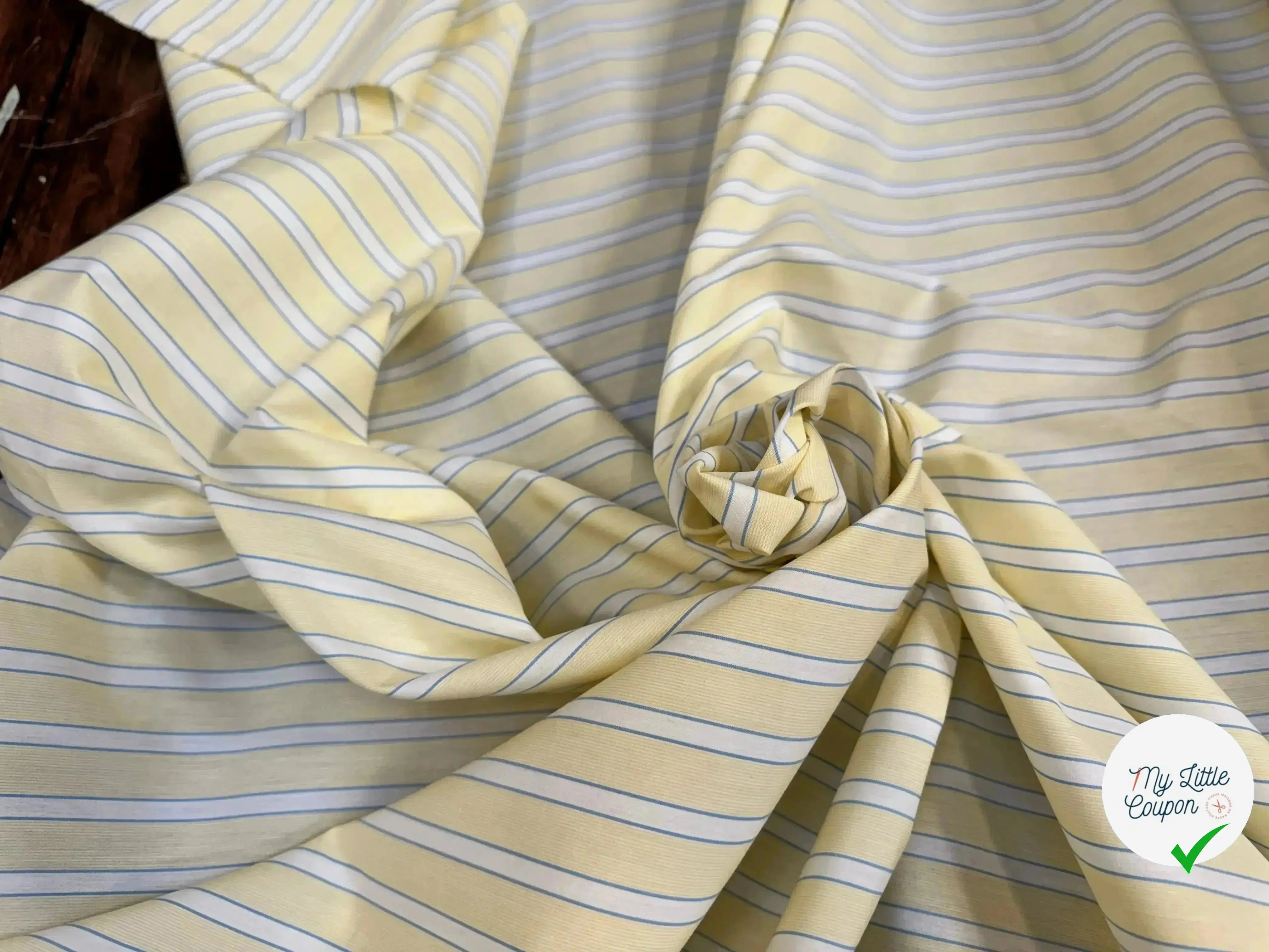 POPELINE DE COTON JAUNE À RAYURES BLANCHES ET BLEU - My Little Coupon