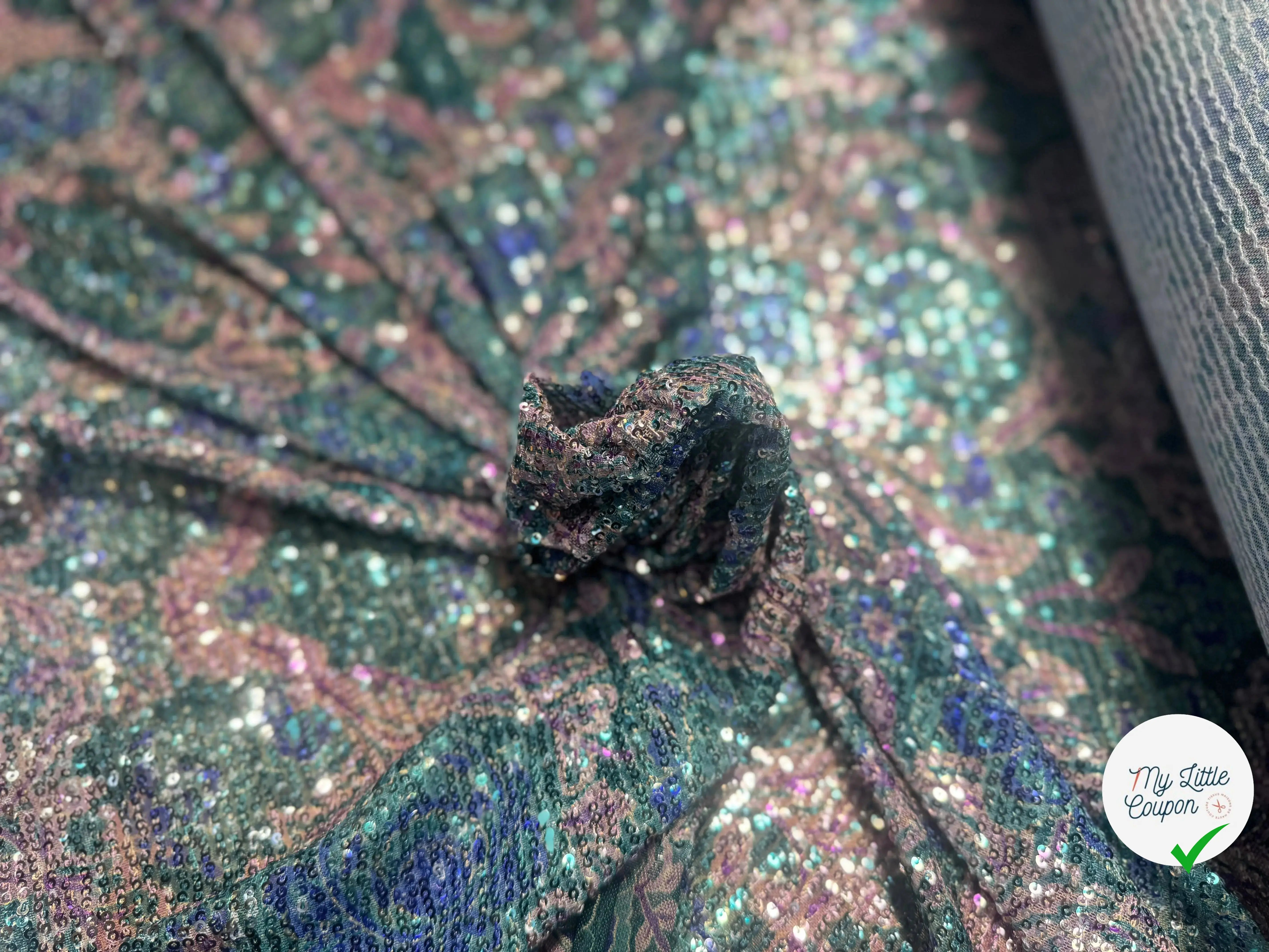 SEQUIN FOND BLEU FEUILLES GOLD & BLEU 5% EA - My Little Coupon