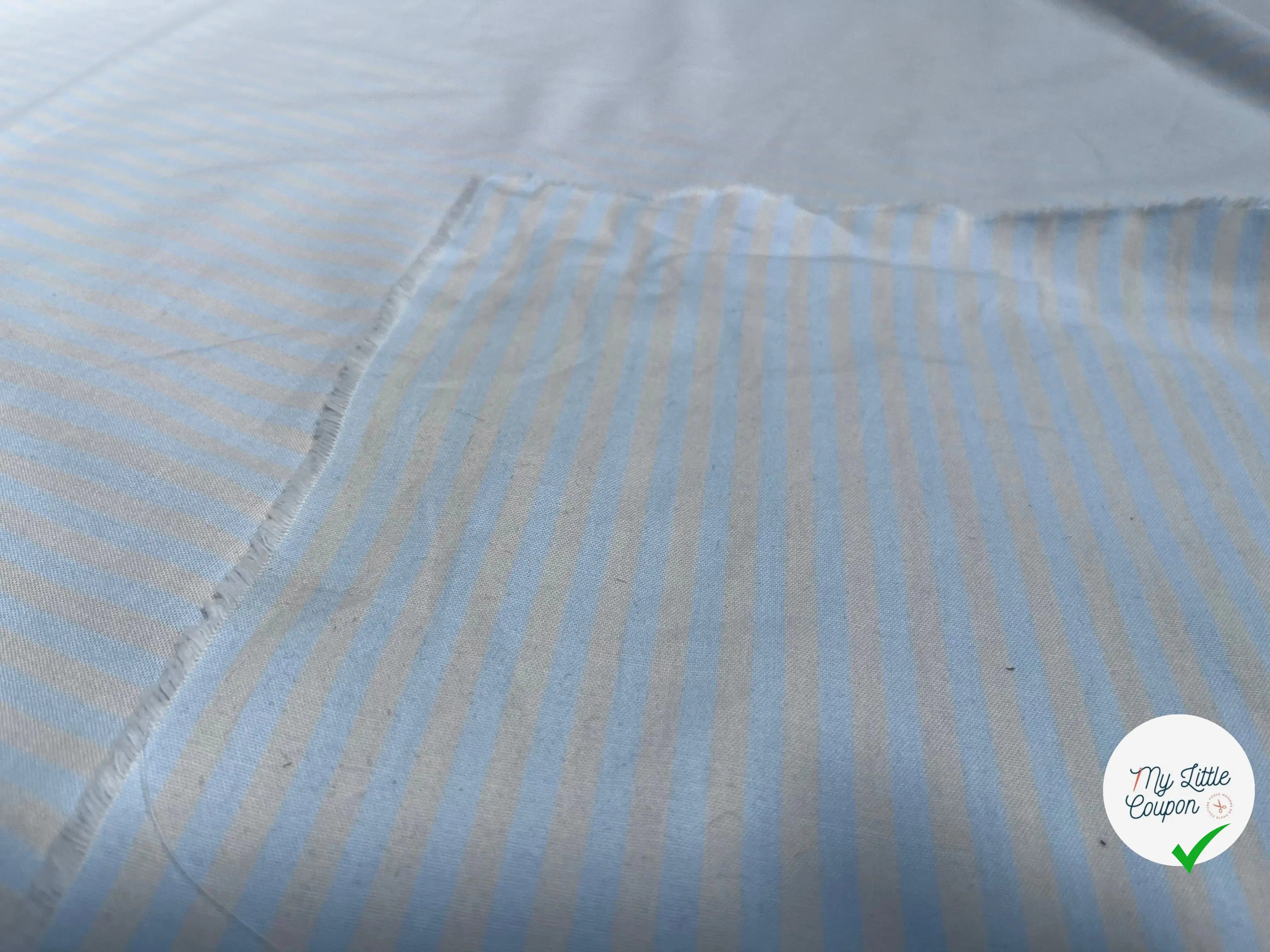 TISSU CHEMISE COTON RAYÉ BLEU CIEL ET BEIGE - My Little Coupon