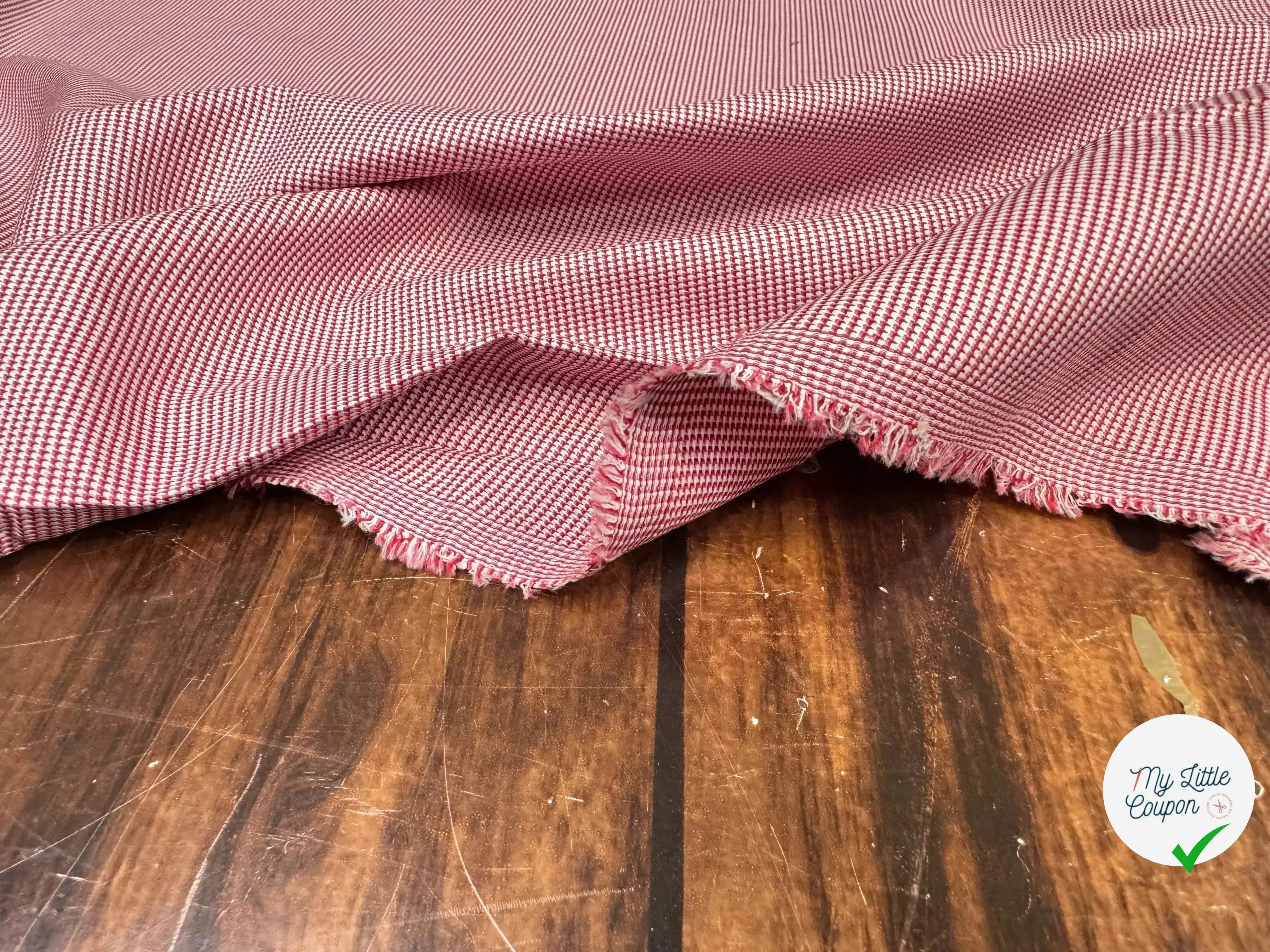 TISSU FACONNE MOTIFS 3D BORDEAUX FONCE - My Little Coupon