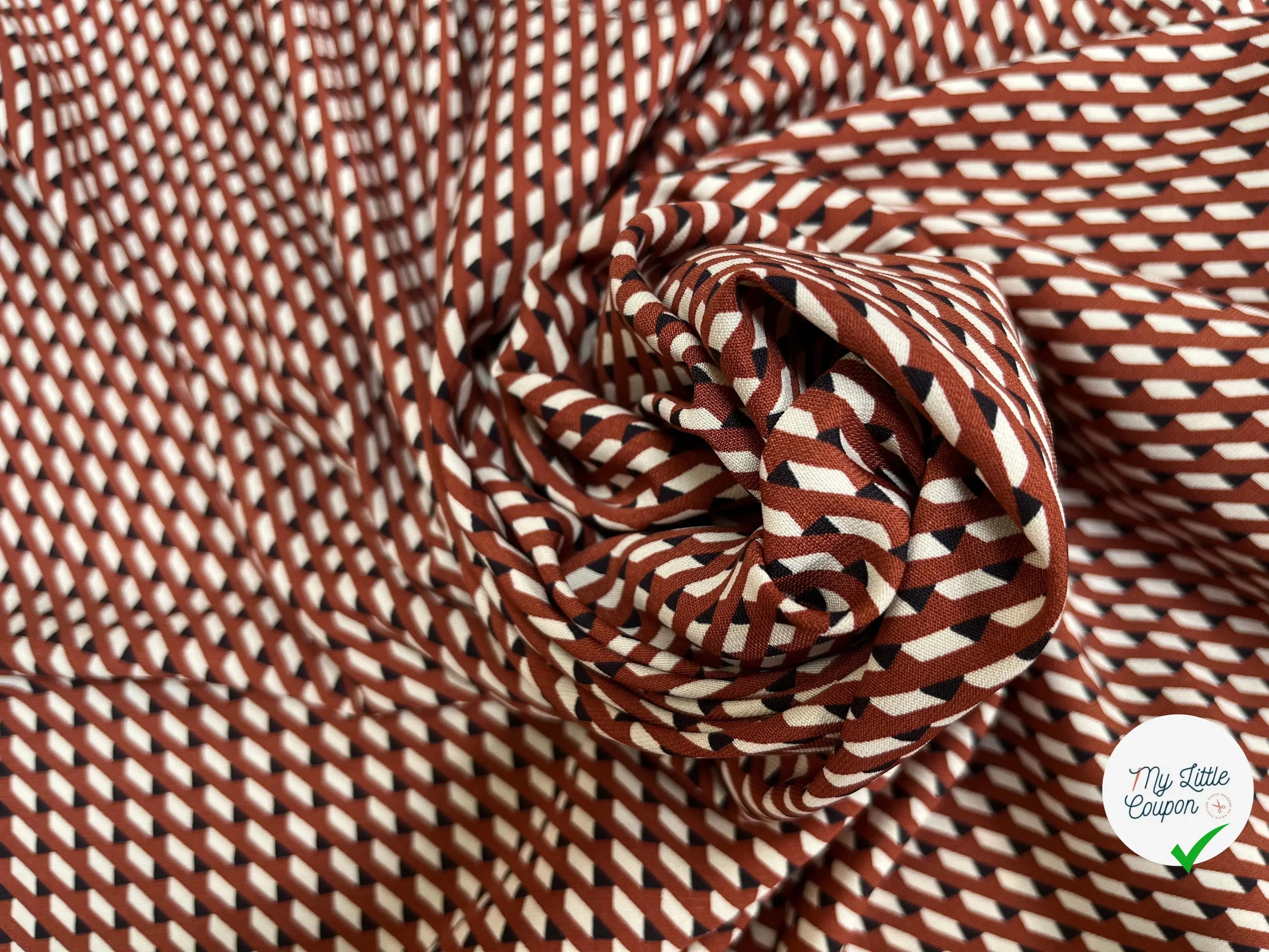 TISSU IMPRIMÉ RECTANGLE MARRON NOIR BLANC CASSÉ - My Little Coupon