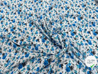 VISCOSE À MOTIFS DE ROSES BLEUES SUR FOND BLANC - My Little Coupon