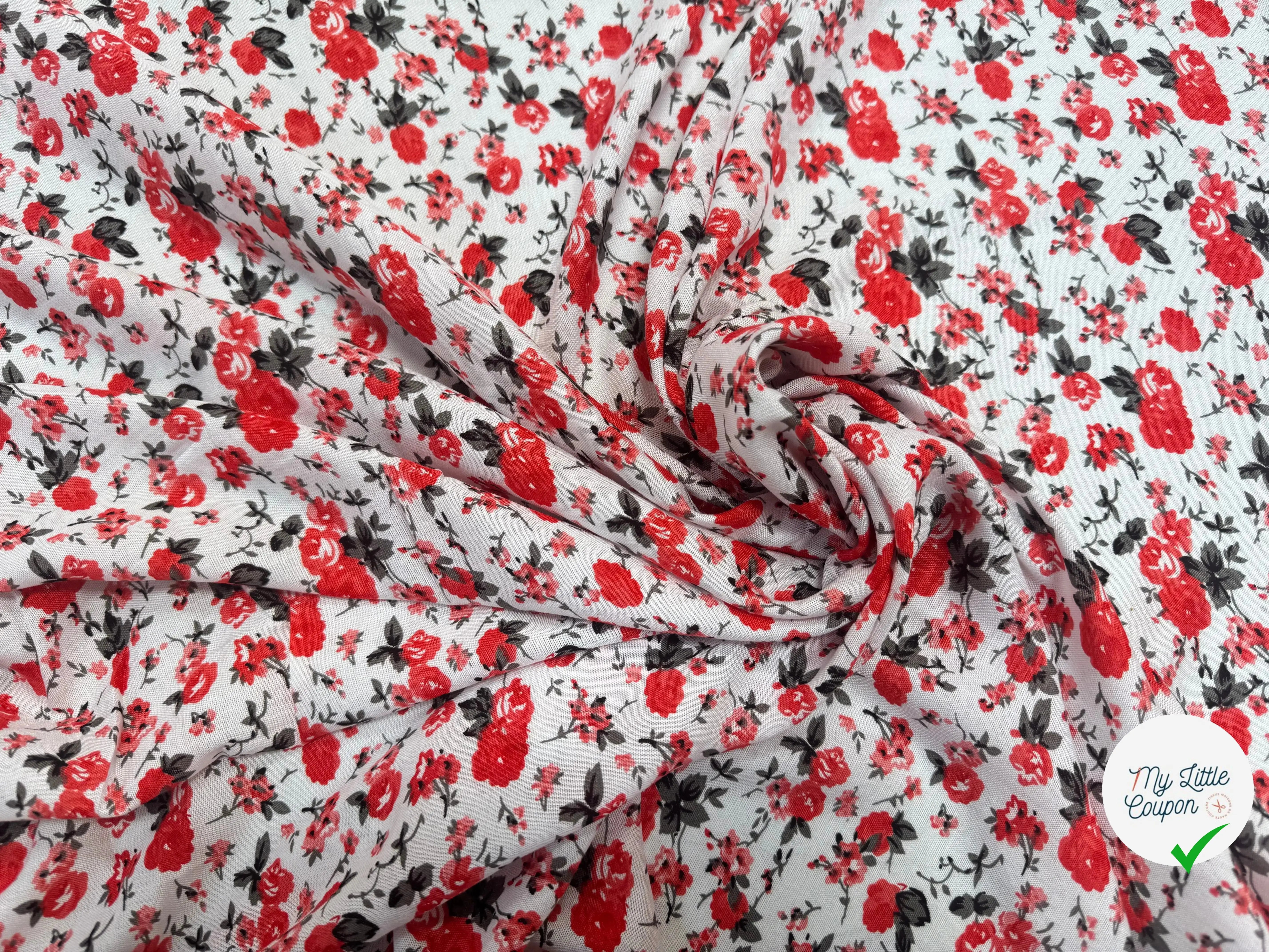 VISCOSE À MOTIFS DE ROSES ROUGES SUR FOND BLANC - My Little Coupon