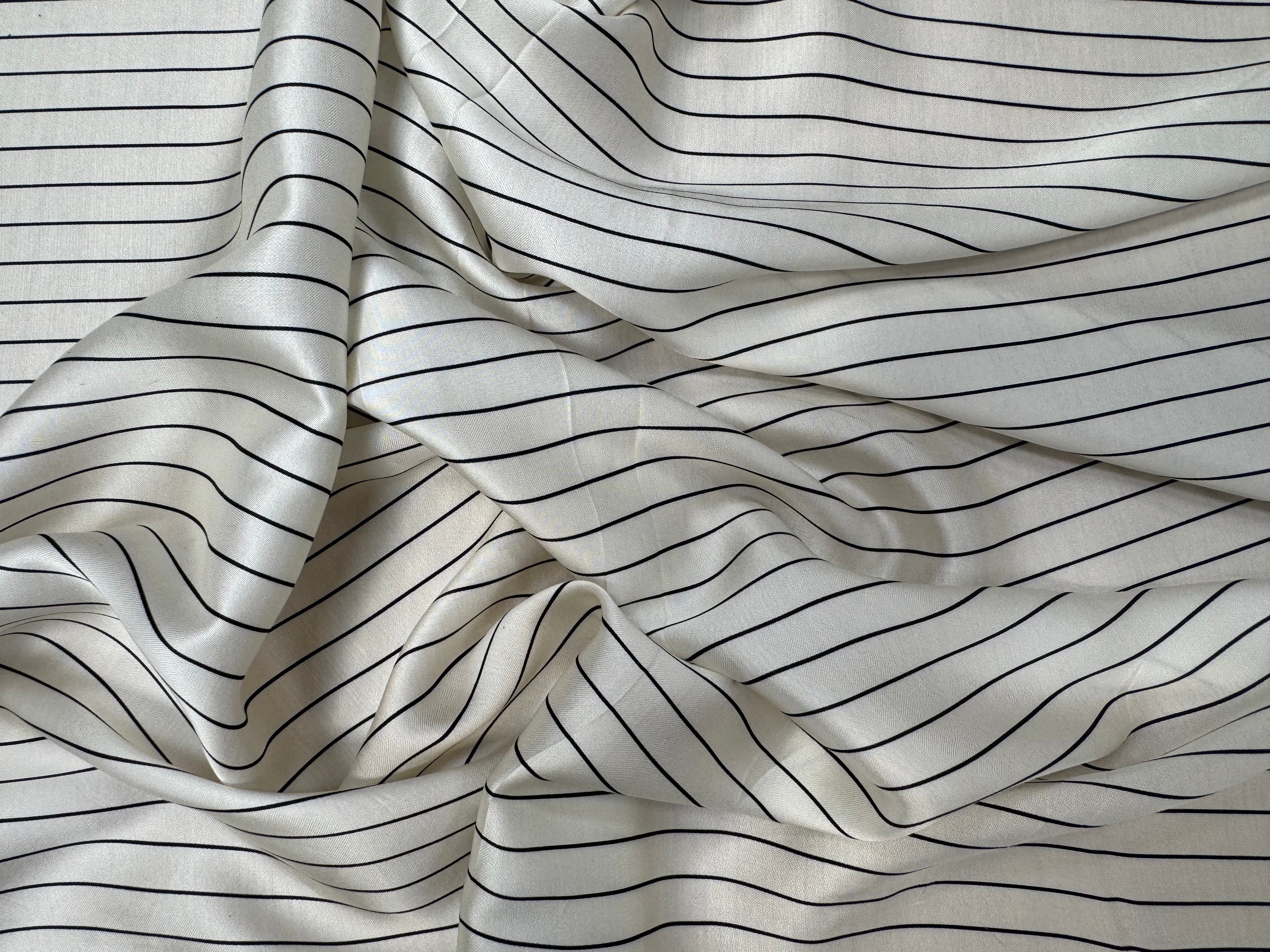VISCOSE DOUCE SATINÉ RAYÉ - My Little Coupon