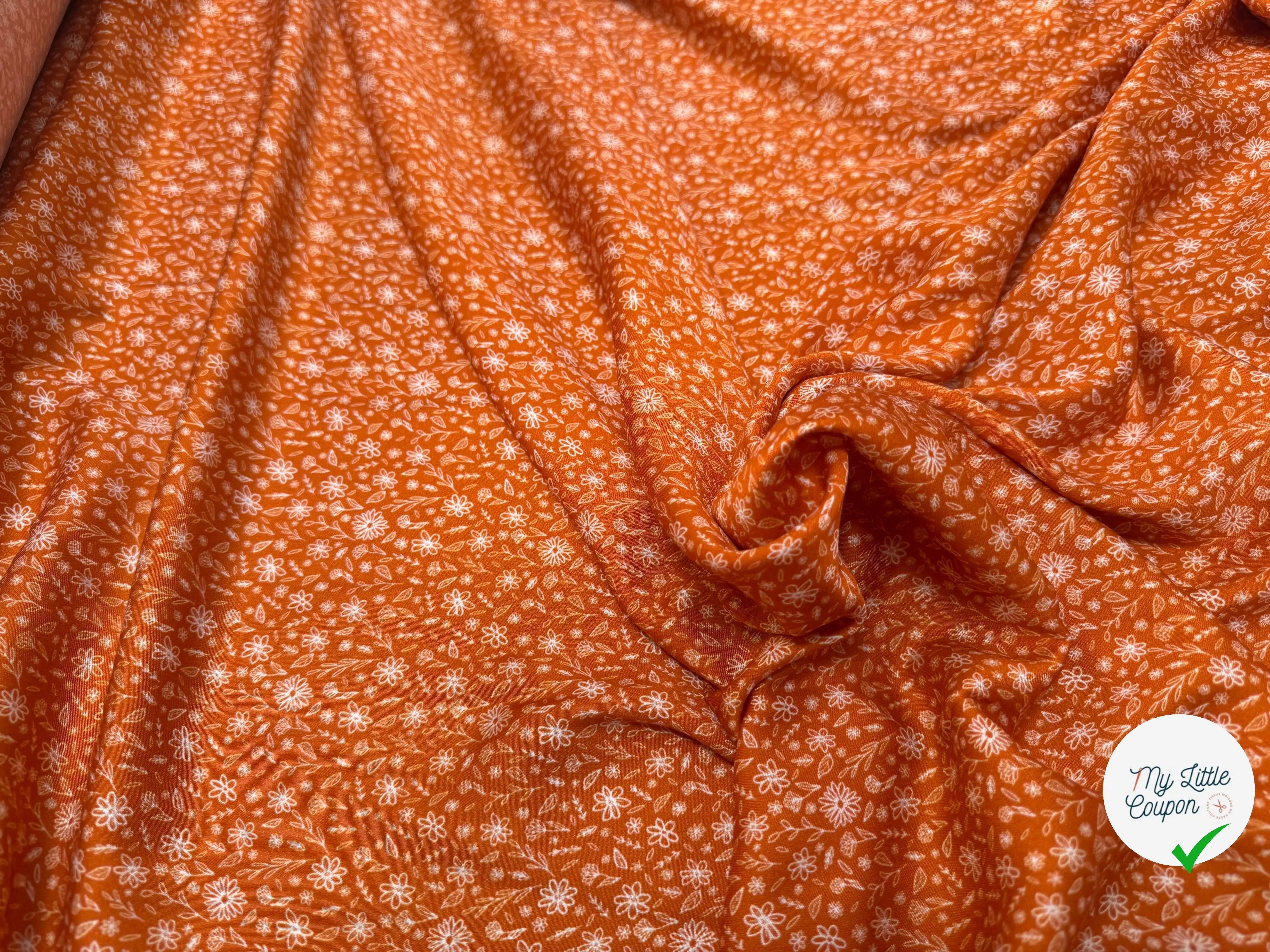 VISCOSE DOUCE TRES LEGEREMENT SATINEE FLEURS SUR SUCRE ROUX - My Little Coupon