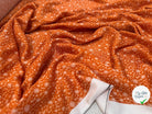 VISCOSE DOUCE TRES LEGEREMENT SATINEE FLEURS SUR SUCRE ROUX - My Little Coupon
