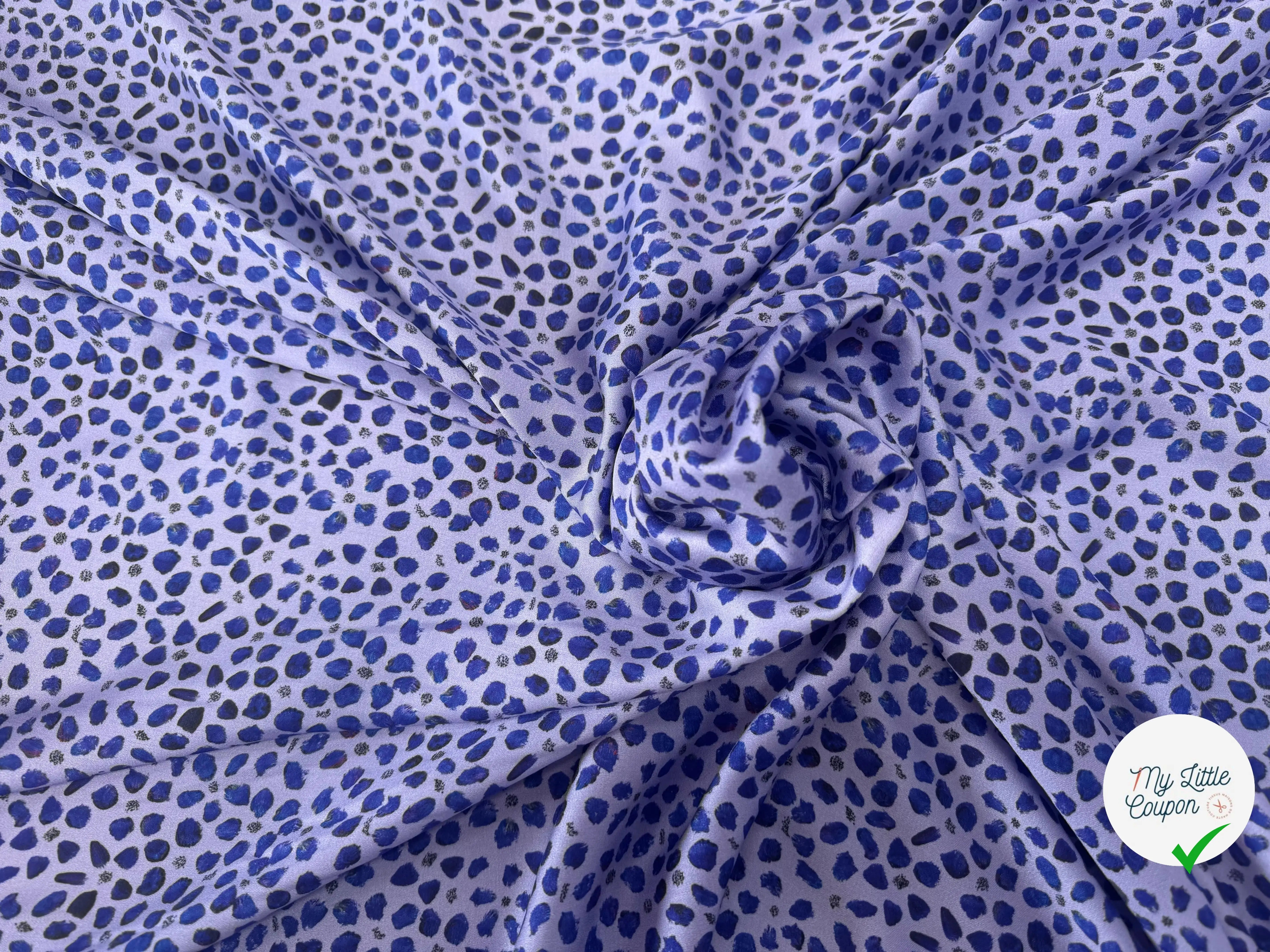 VISCOSE DOUCE TRES LEGEREMENT SATINEE PRINT TACHES MYRTILLE FOND VIOLET - My Little Coupon