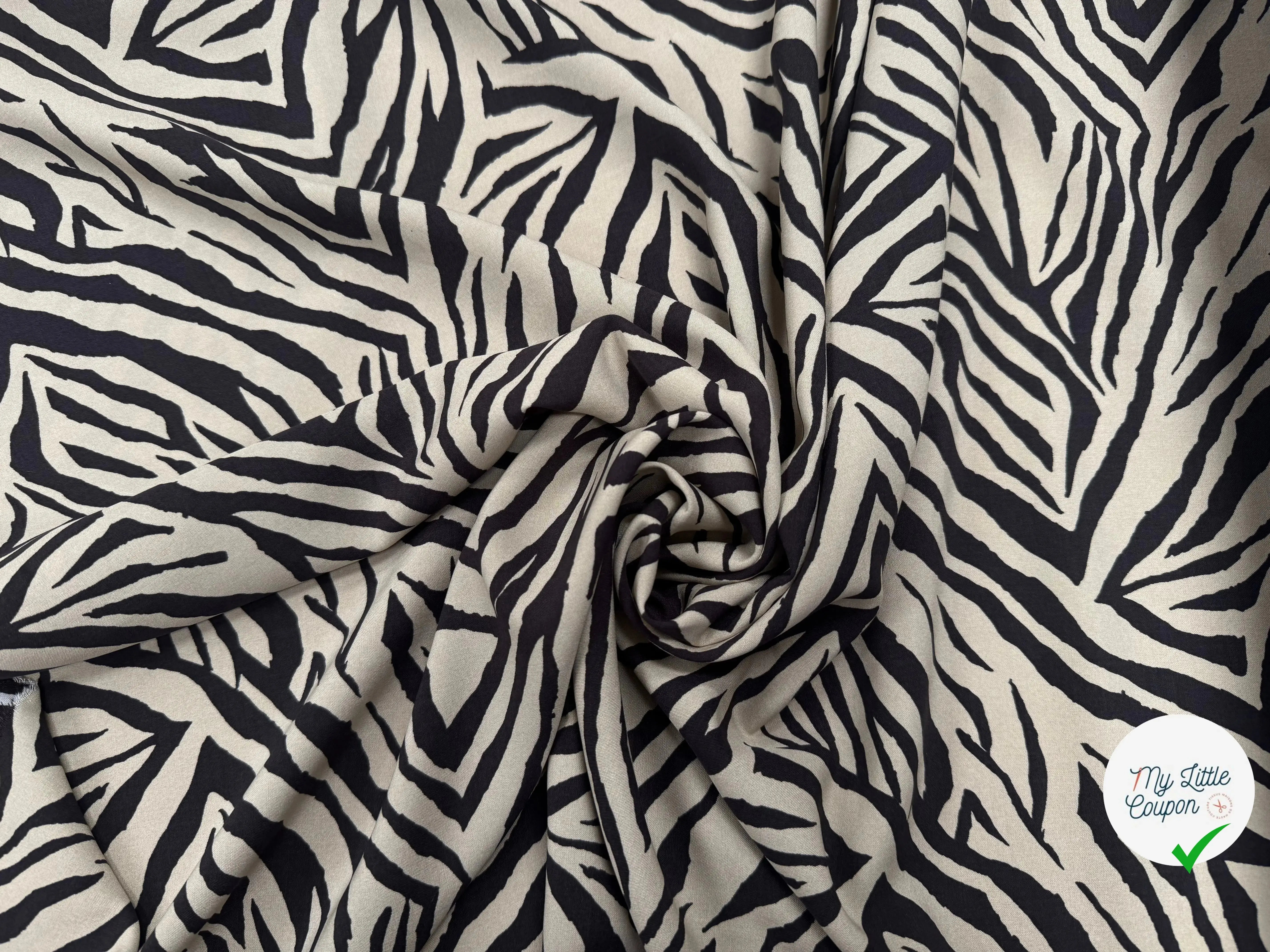 VISCOSE MOTIF ZEBRE FOND BEIGE ET MARRON - My Little Coupon